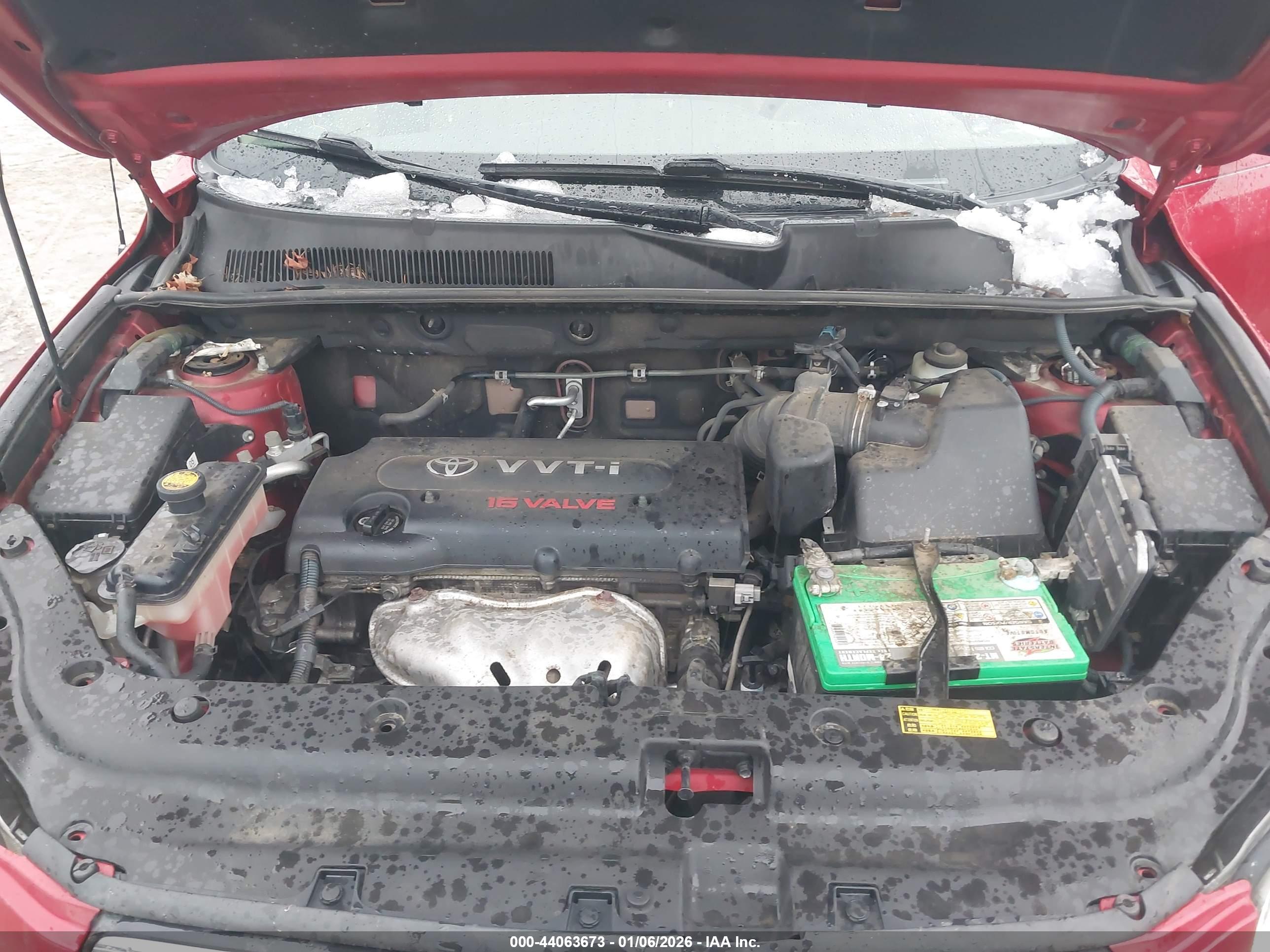 TOYOTA RAV4 image 10