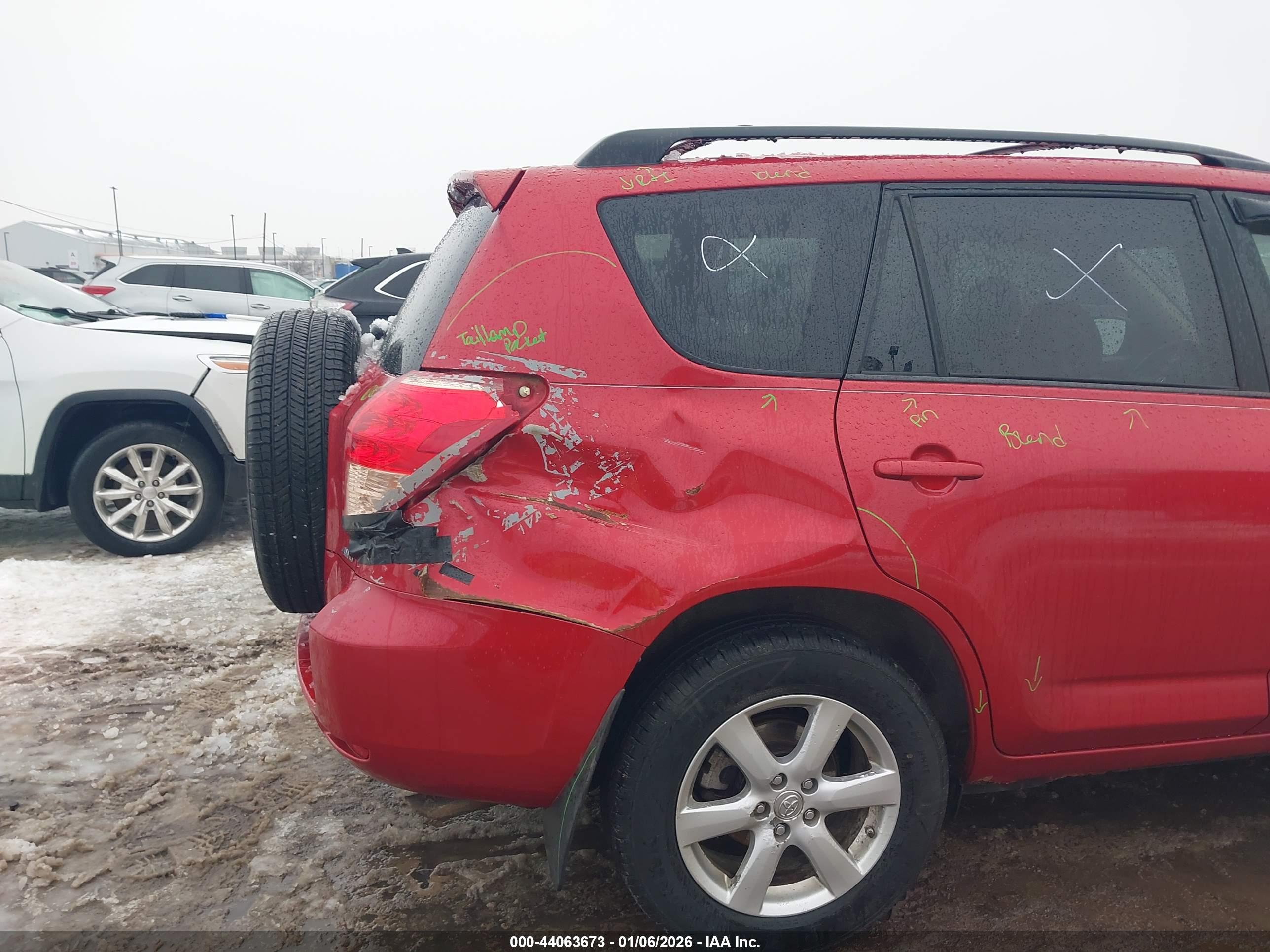 TOYOTA RAV4 image 6