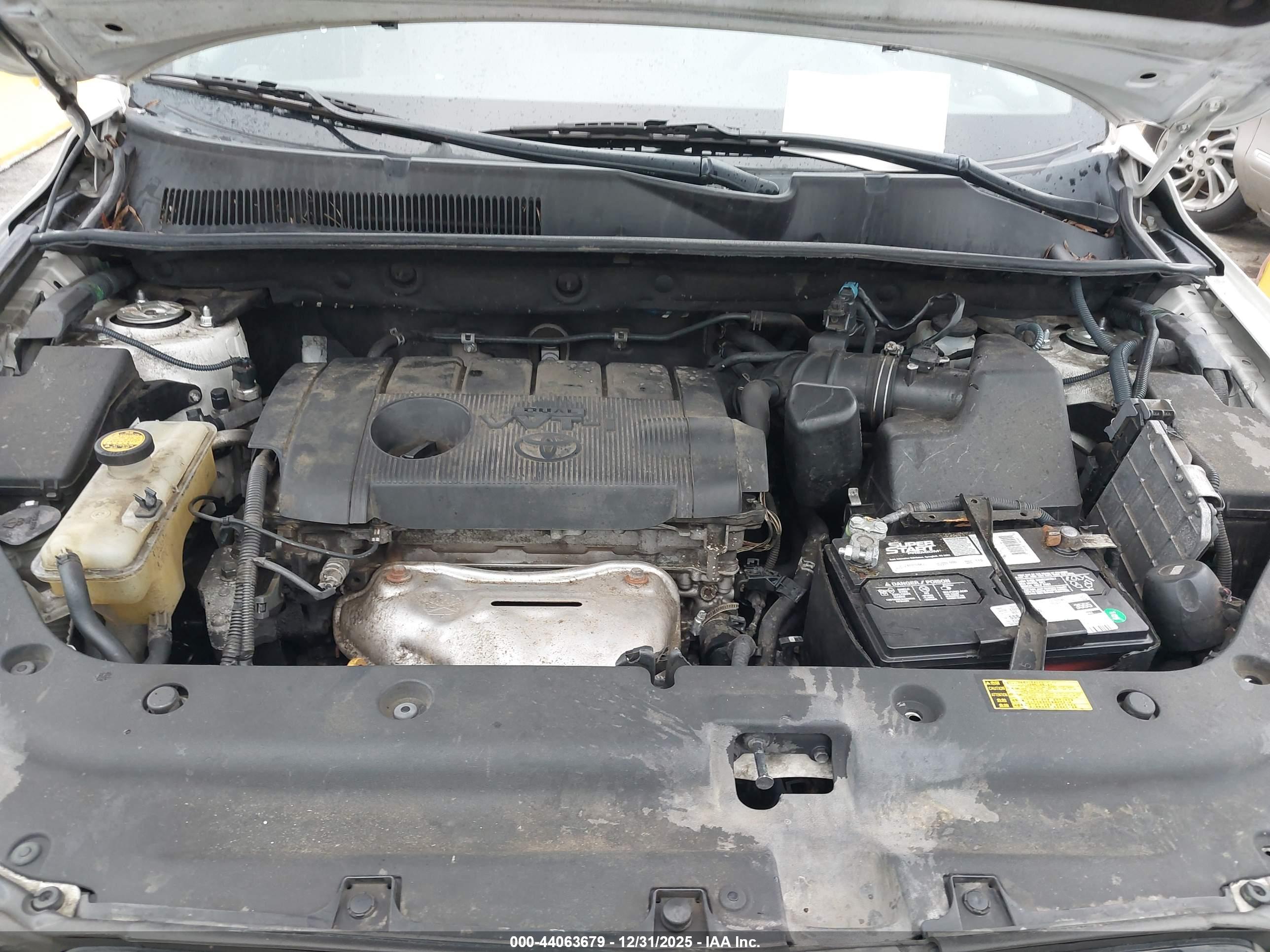 TOYOTA RAV4 image 10