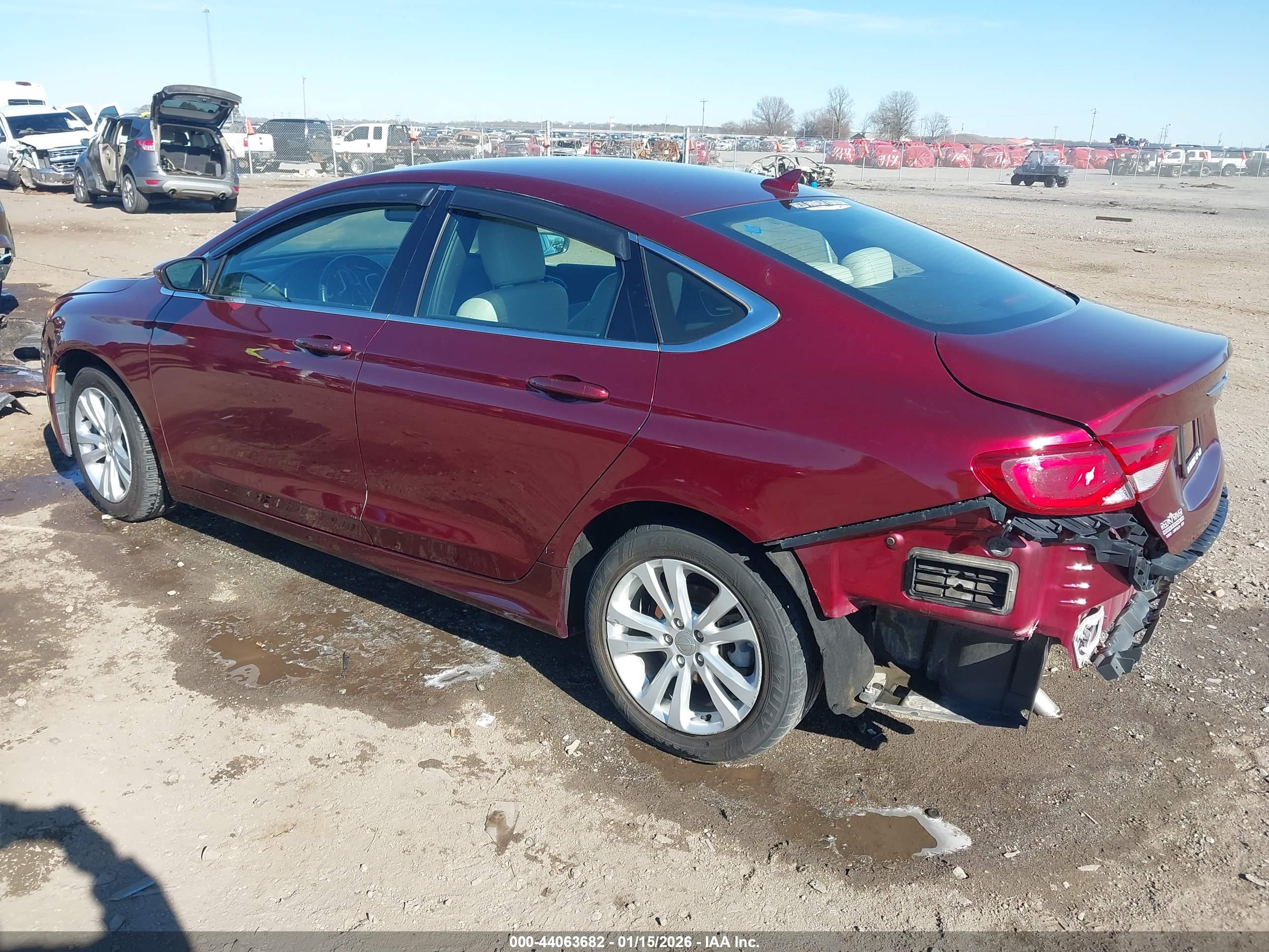 CHRYSLER 200 image 3