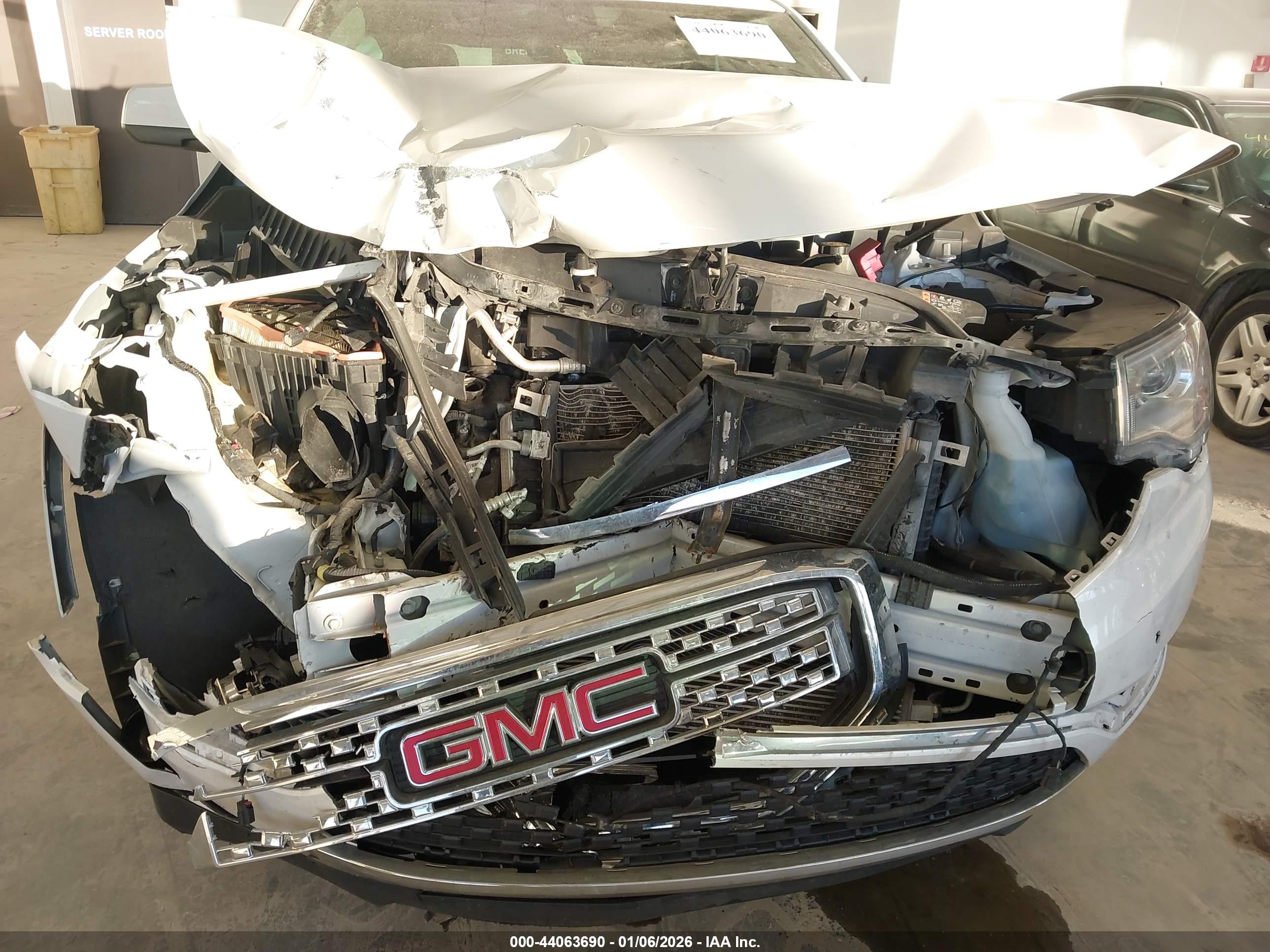 GMC ACADIA image 6
