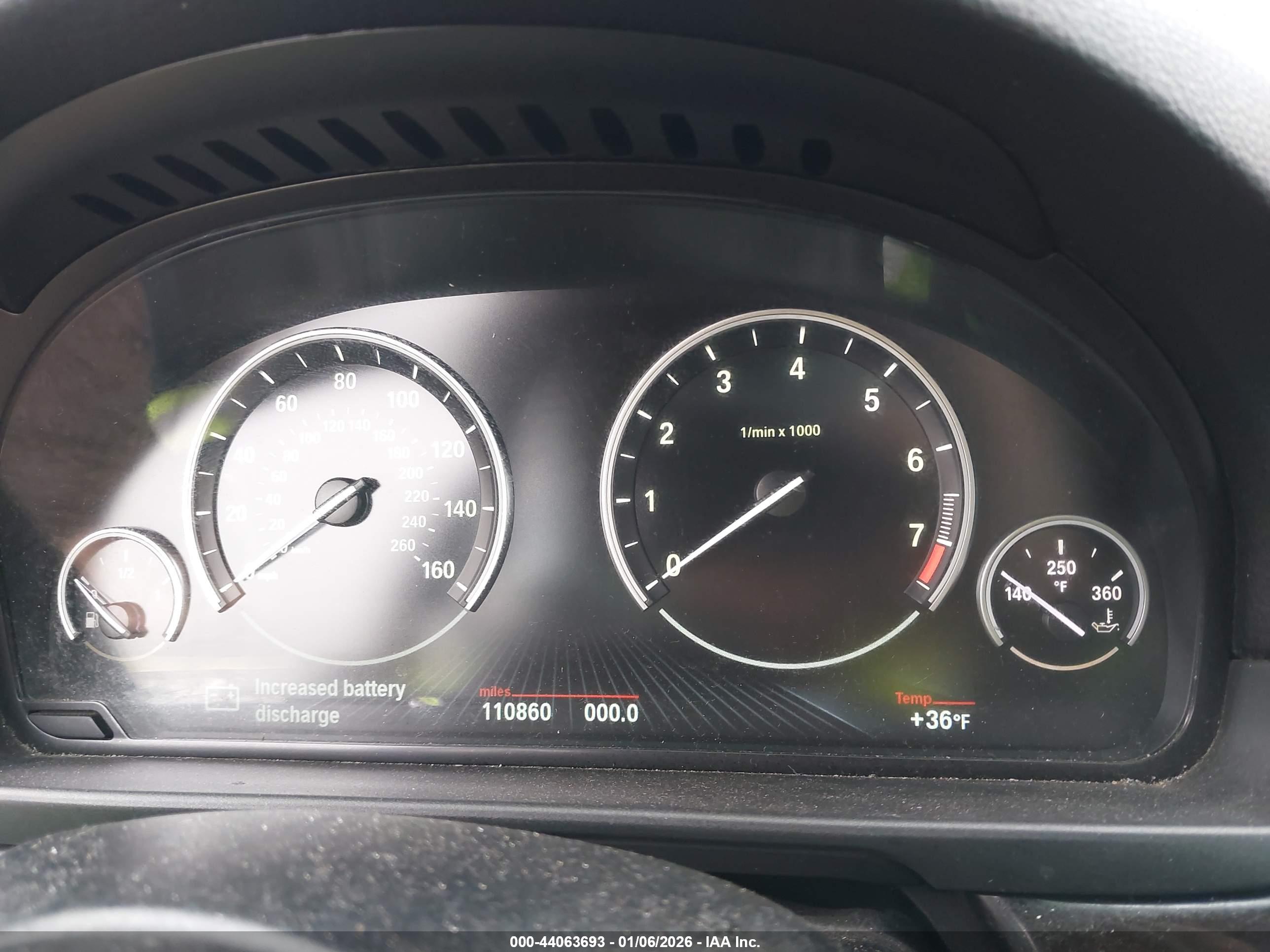 BMW 528I image 7