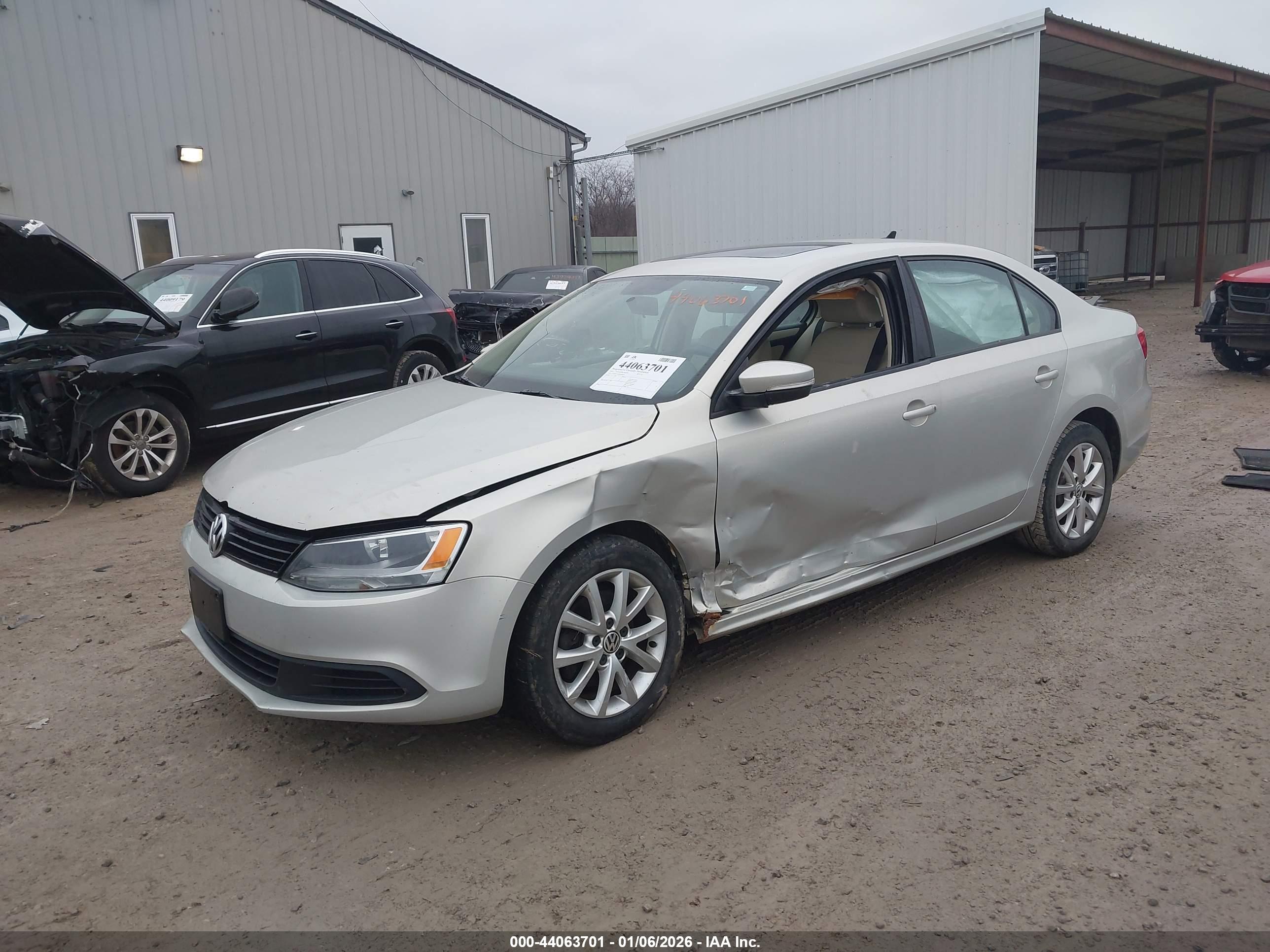 VOLKSWAGEN JETTA image 2