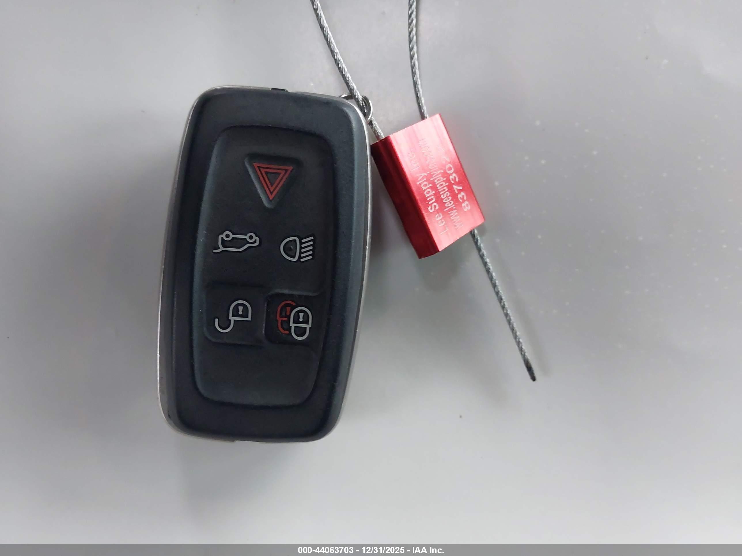 LAND ROVER image 11