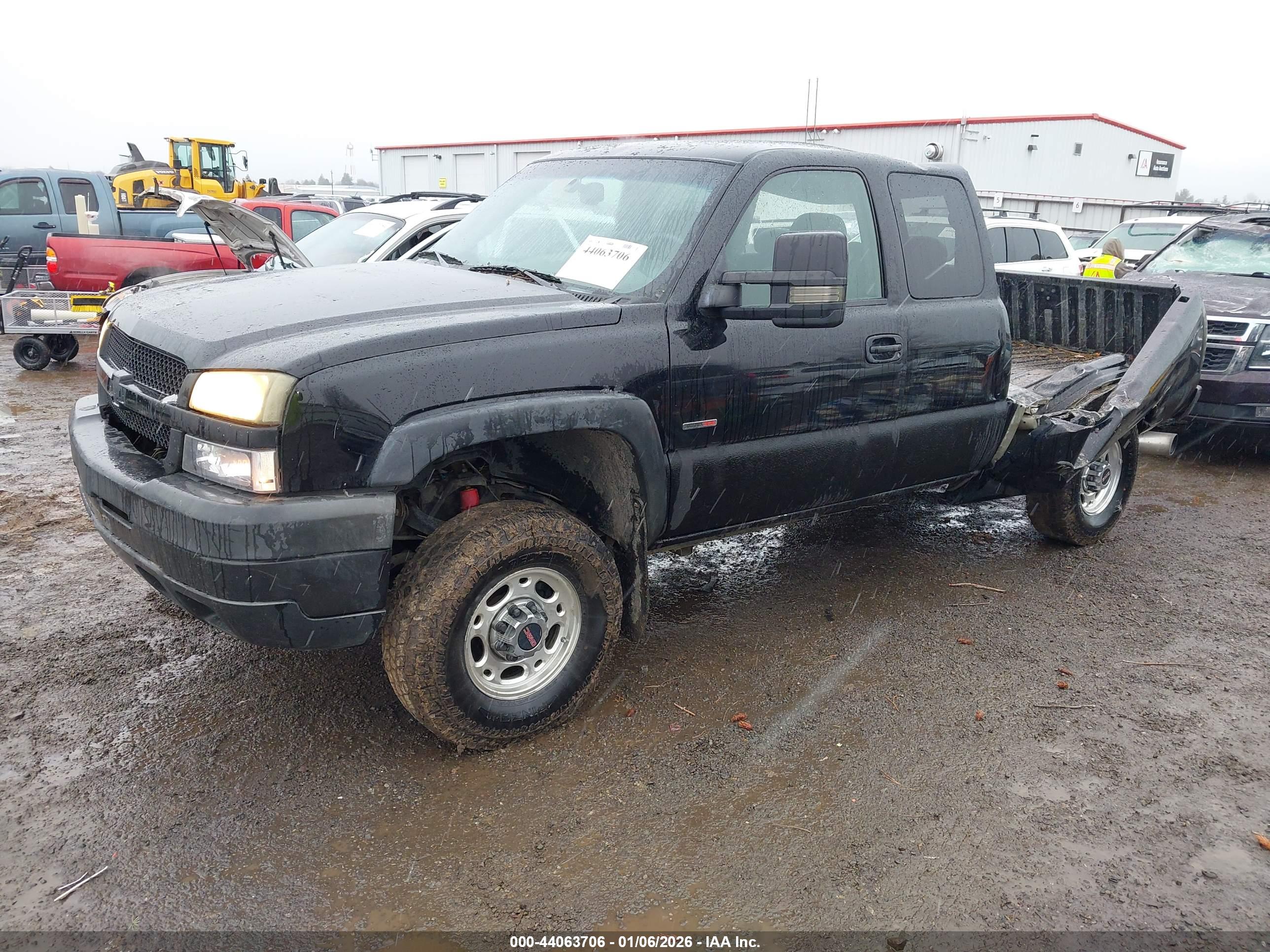 CHEVROLET SILVERADO image 2