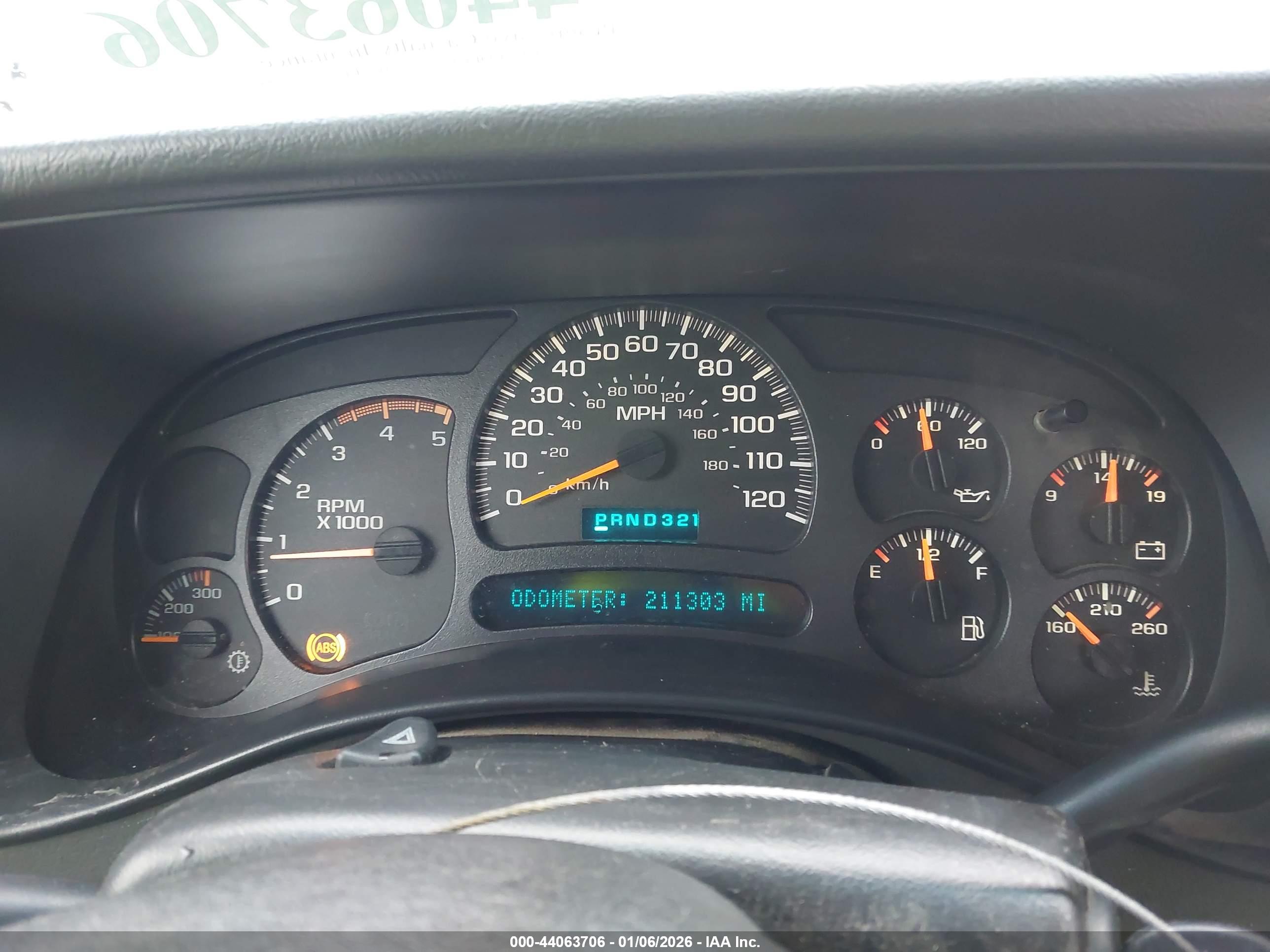 CHEVROLET SILVERADO image 7