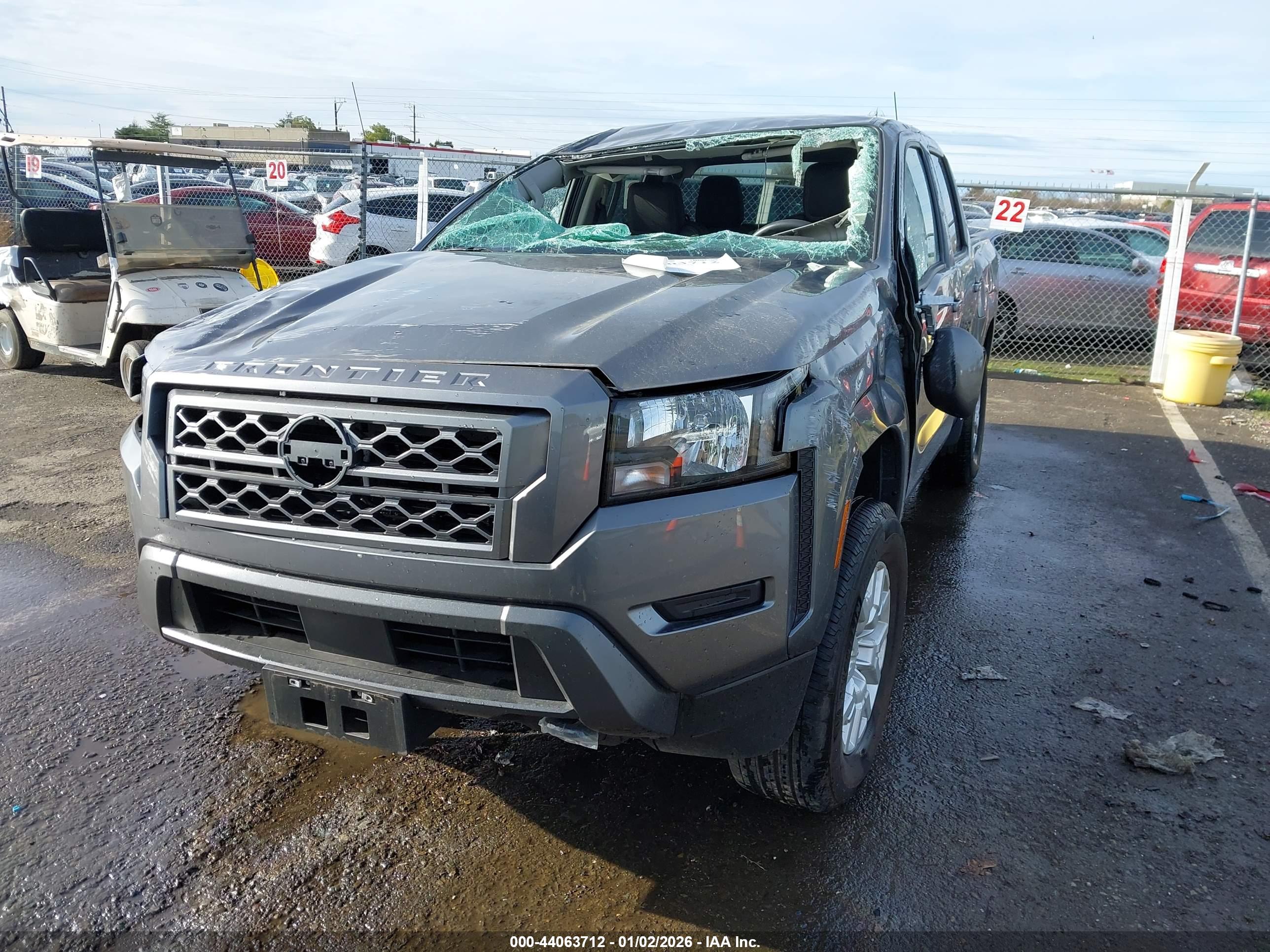 NISSAN FRONTIER image 2
