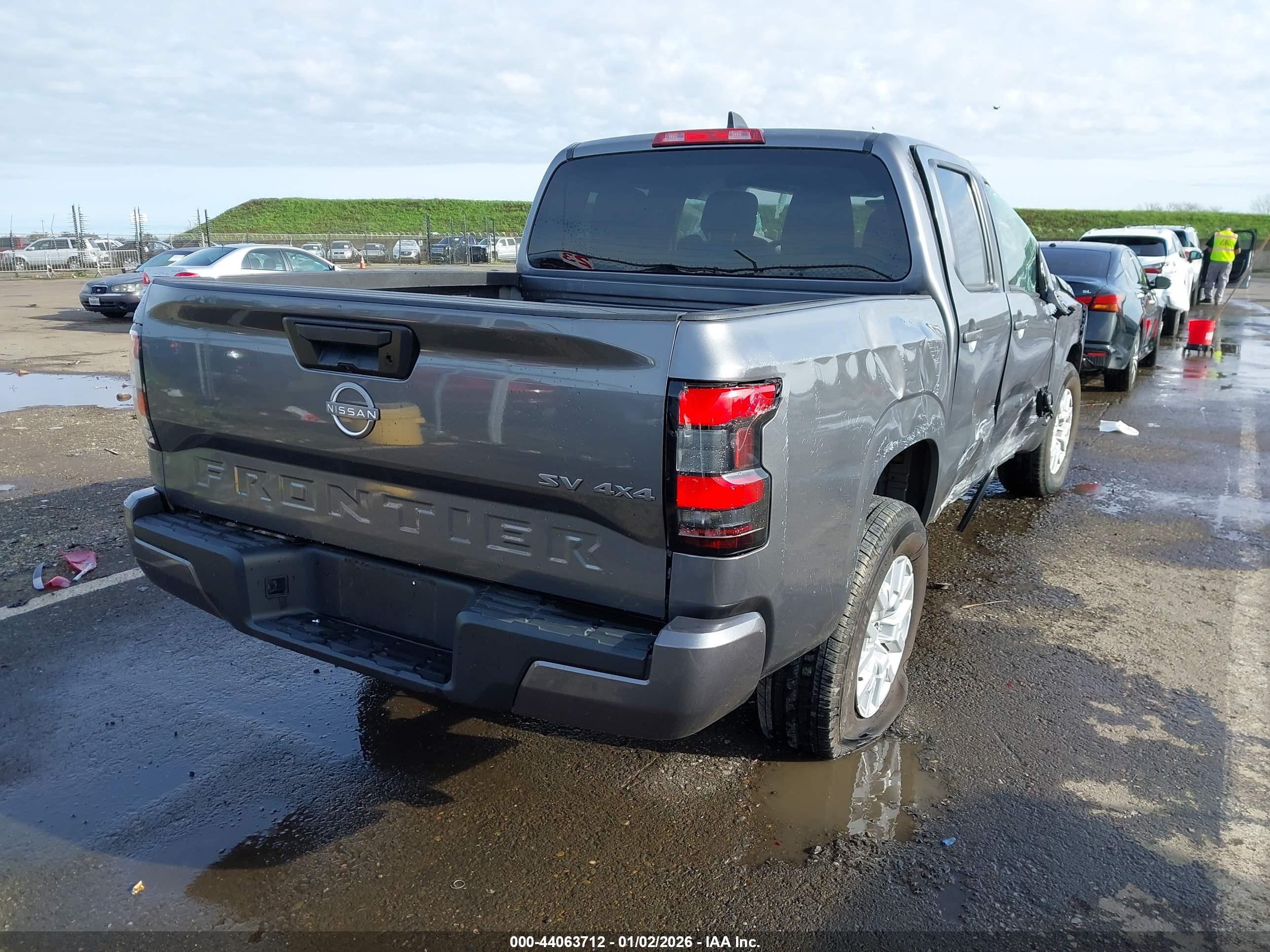 NISSAN FRONTIER image 4
