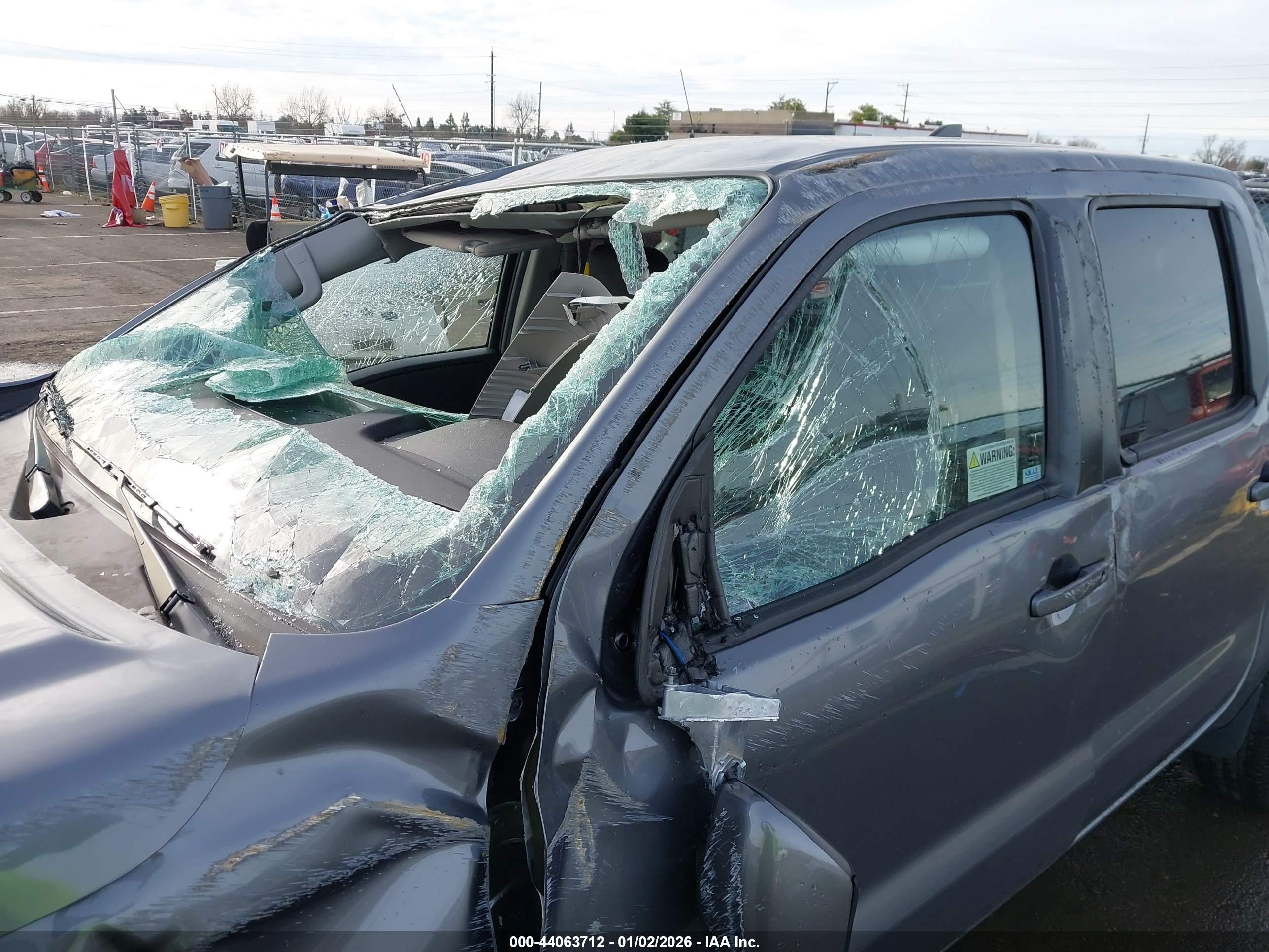 NISSAN FRONTIER image 6
