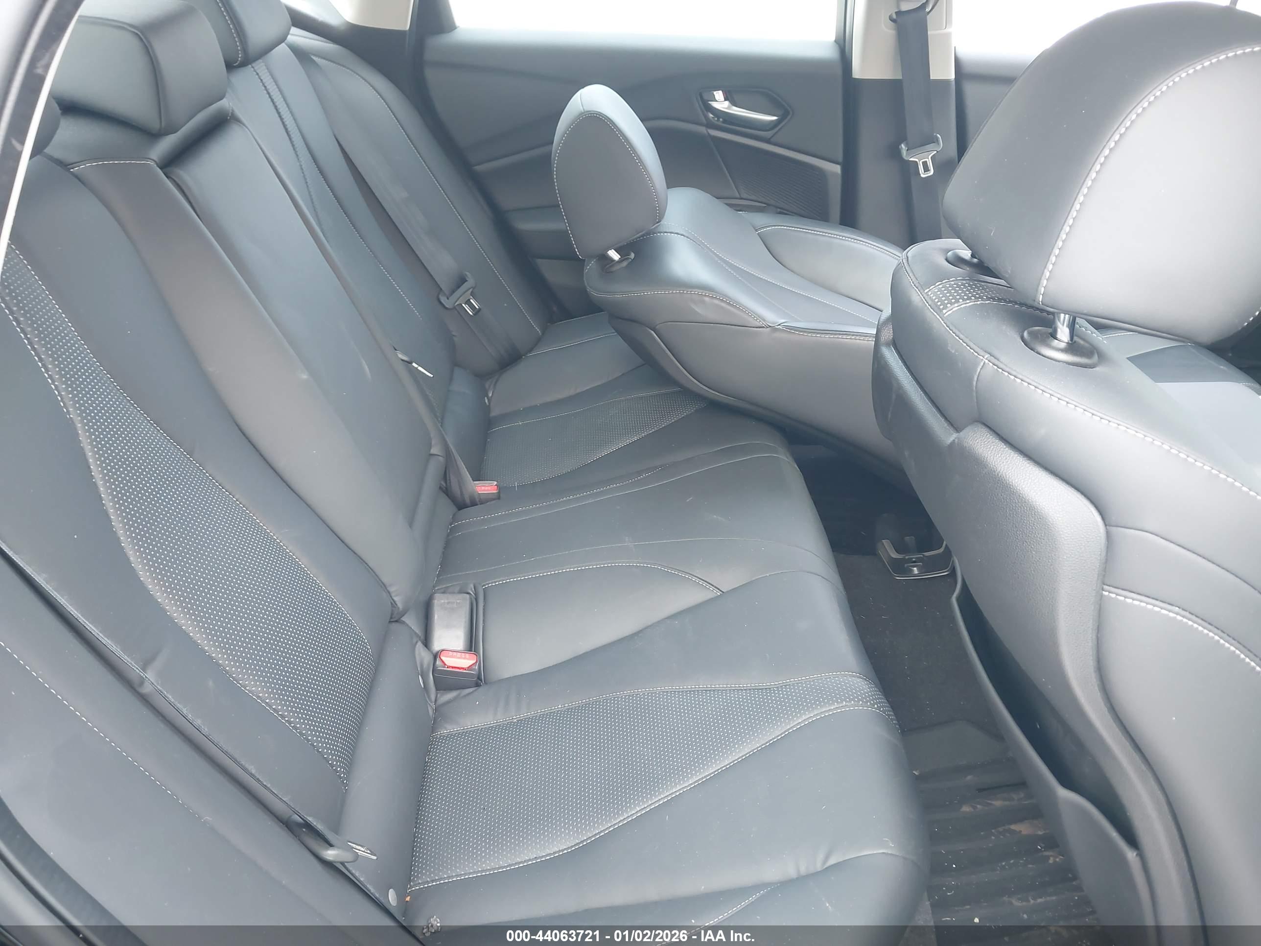 ACURA TLX image 8