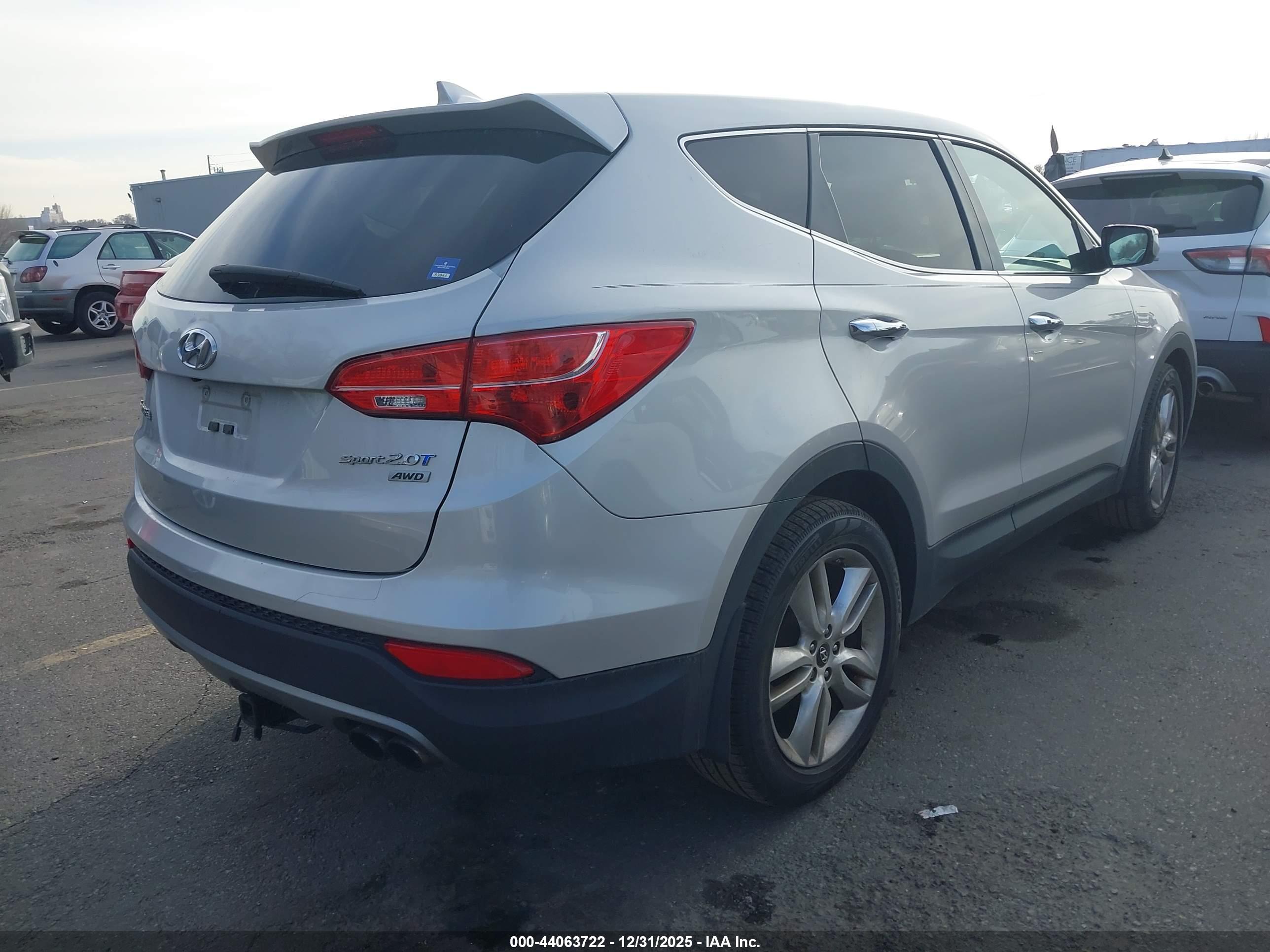 HYUNDAI SANTA image 4