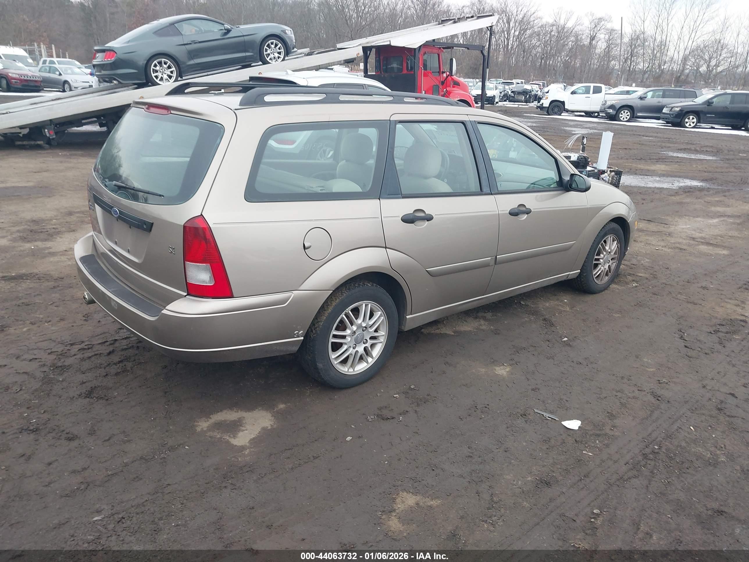 FORD FOCUS image 4