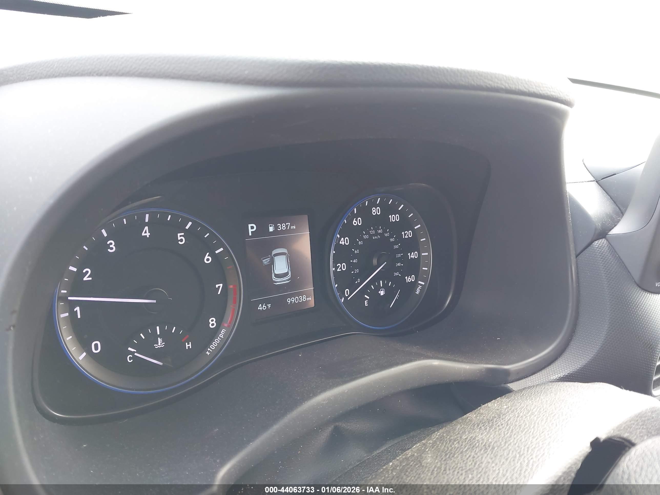 HYUNDAI KONA image 7