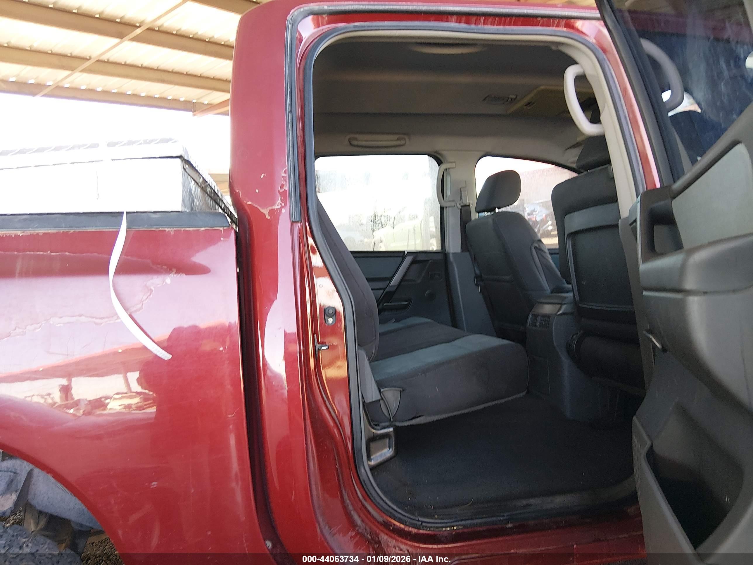 NISSAN TITAN image 8
