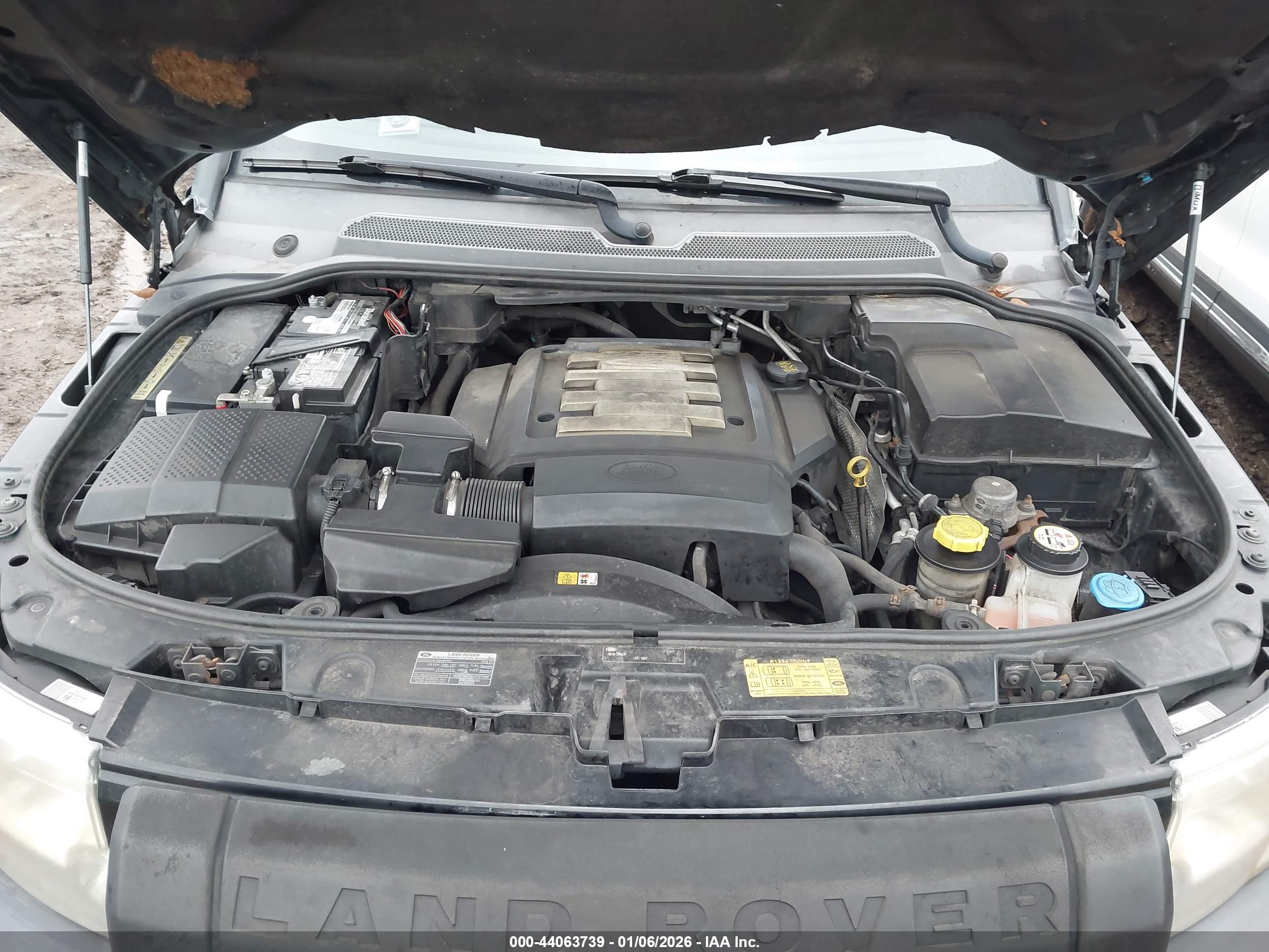 LAND ROVER image 10