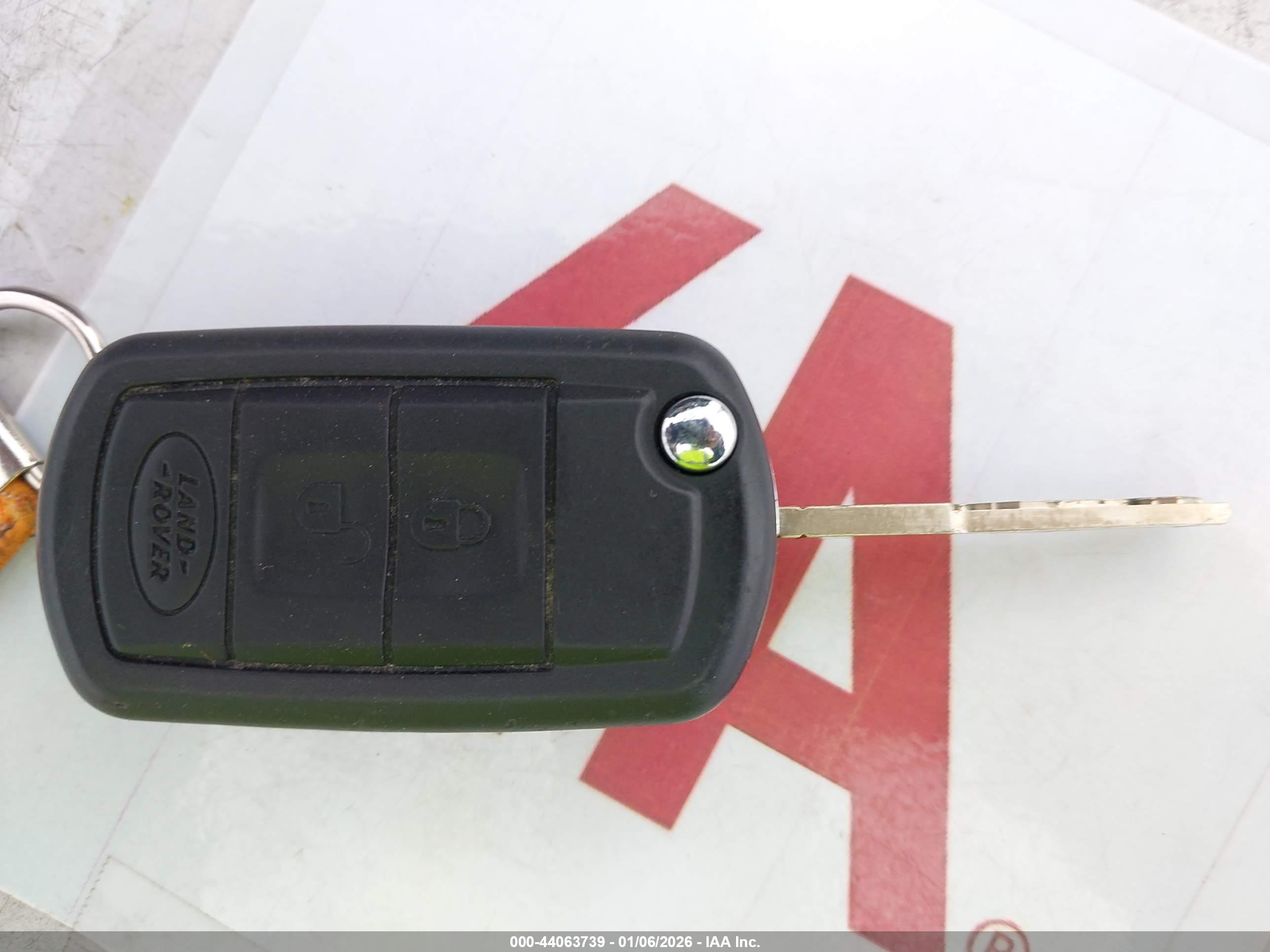 LAND ROVER image 11