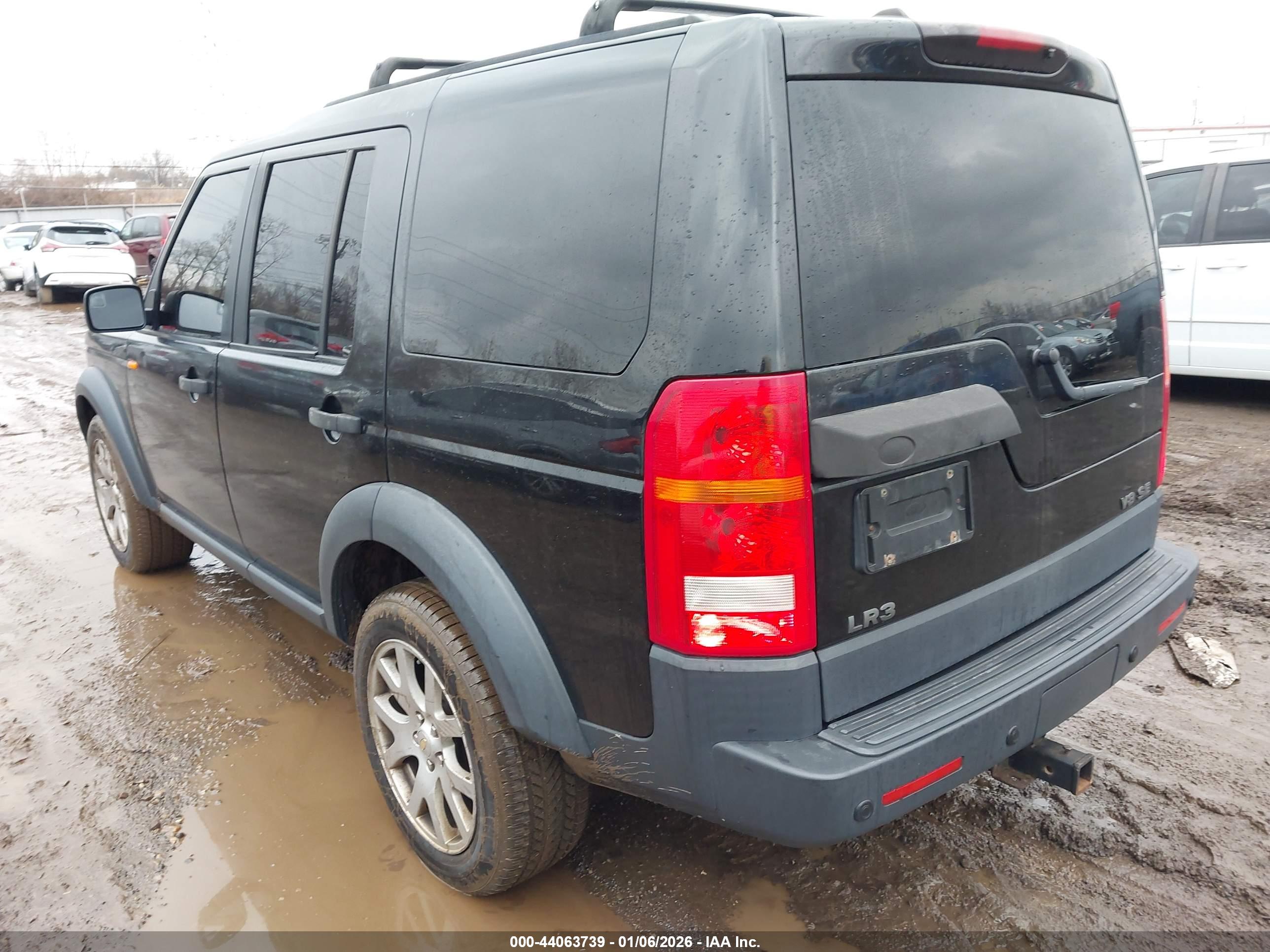 LAND ROVER image 3