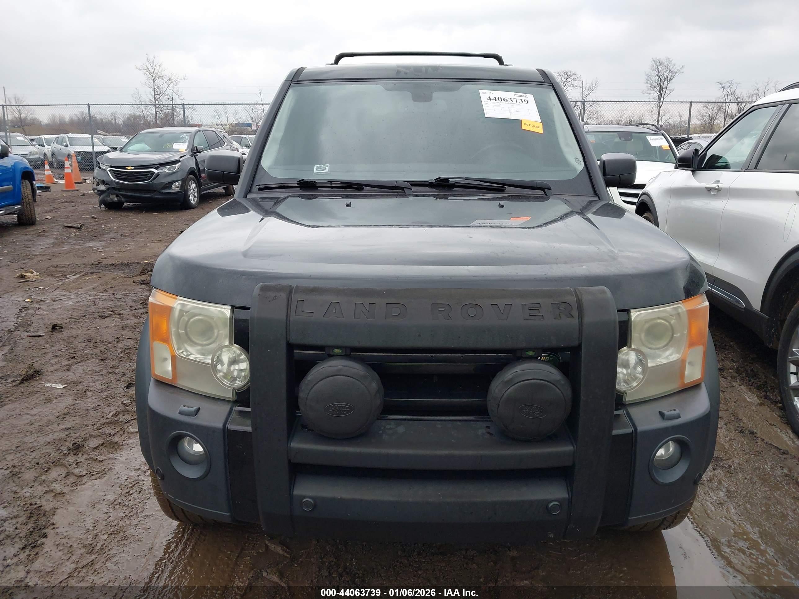 LAND ROVER image 6