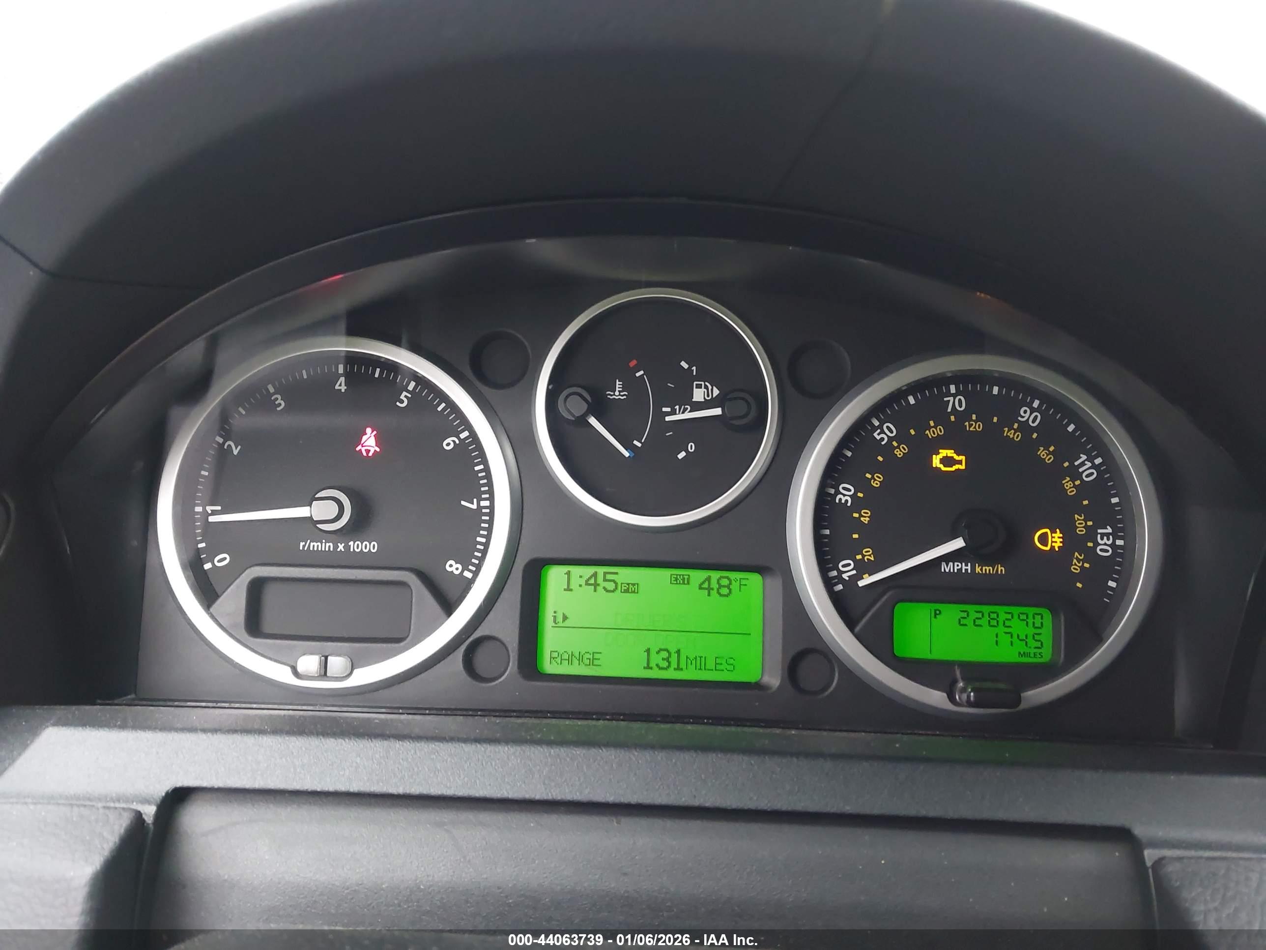 LAND ROVER image 7
