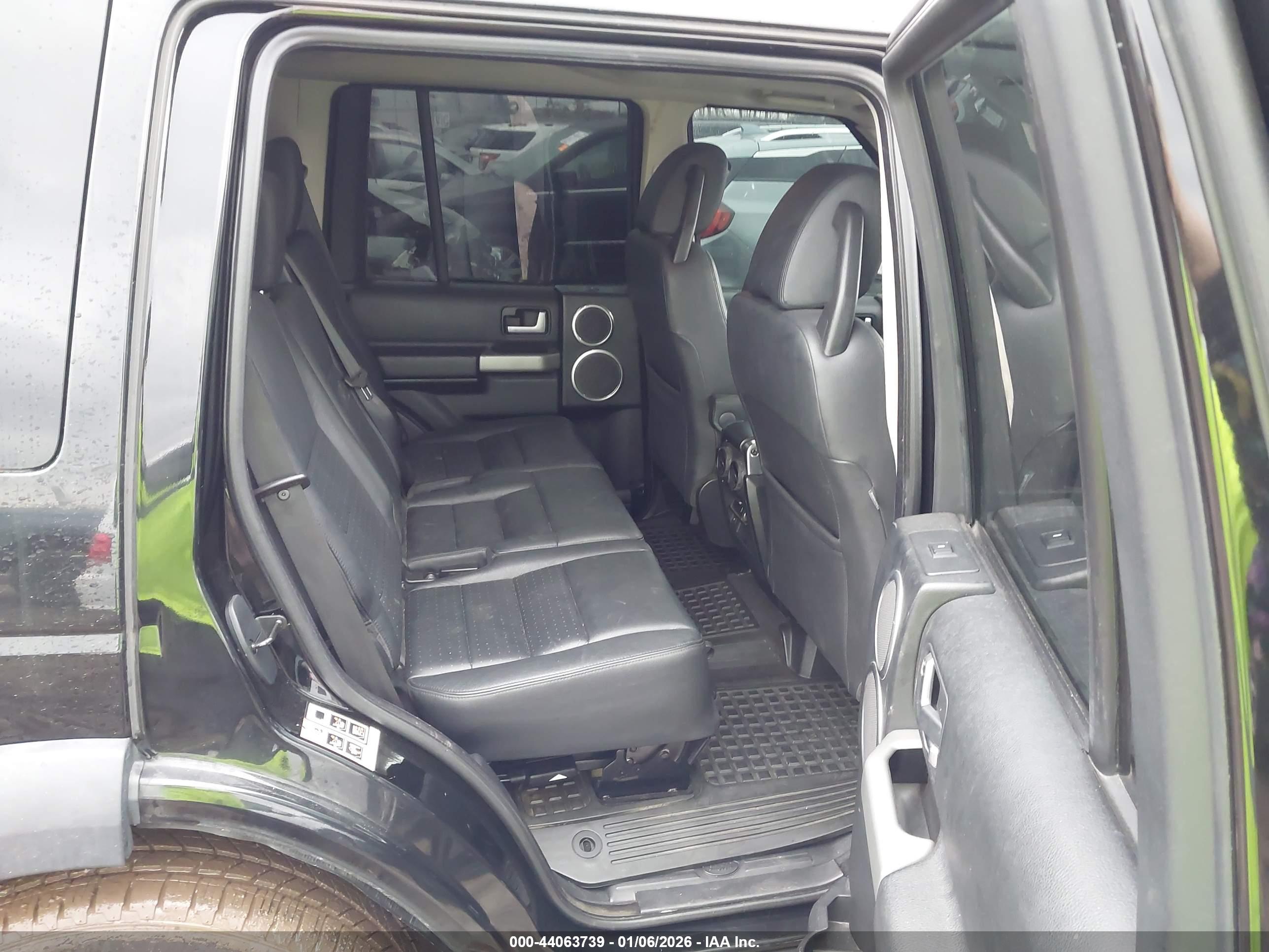 LAND ROVER image 8