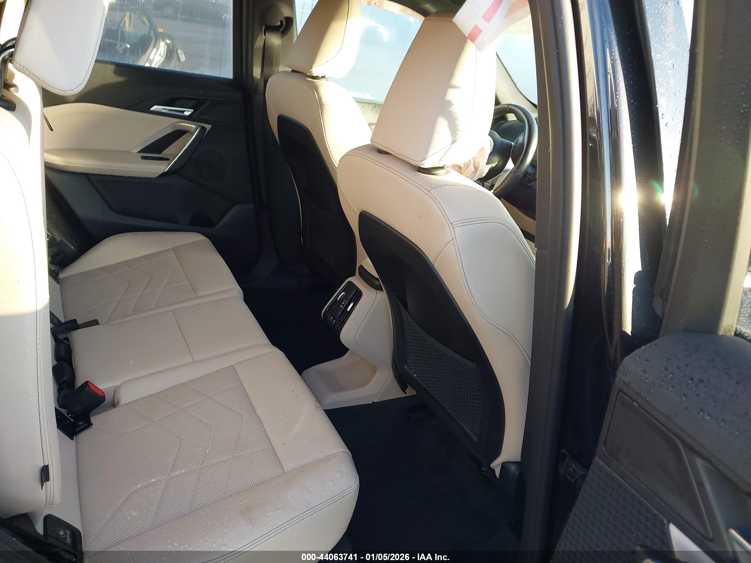 BMW X1 image 8