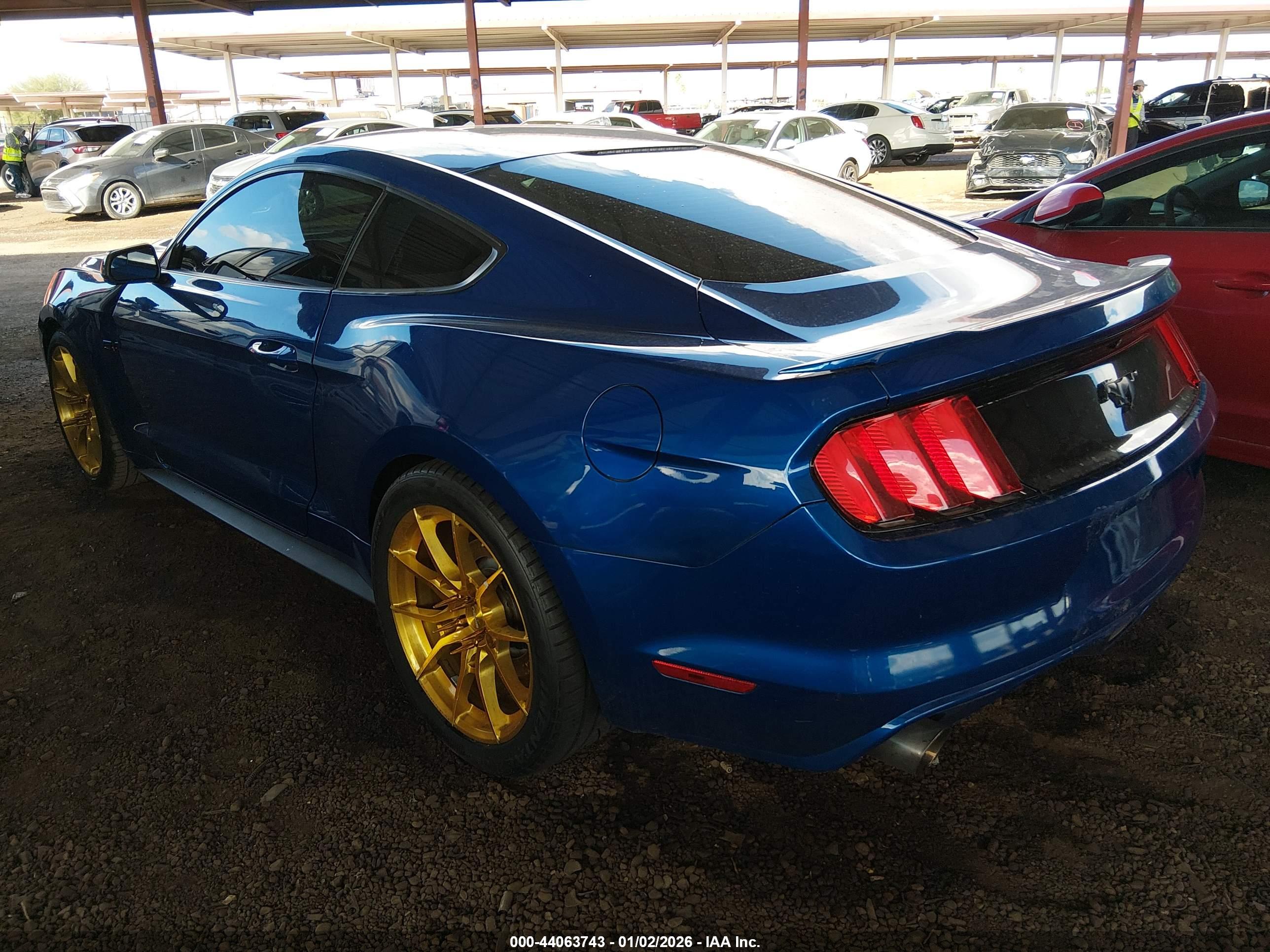 FORD MUSTANG image 3