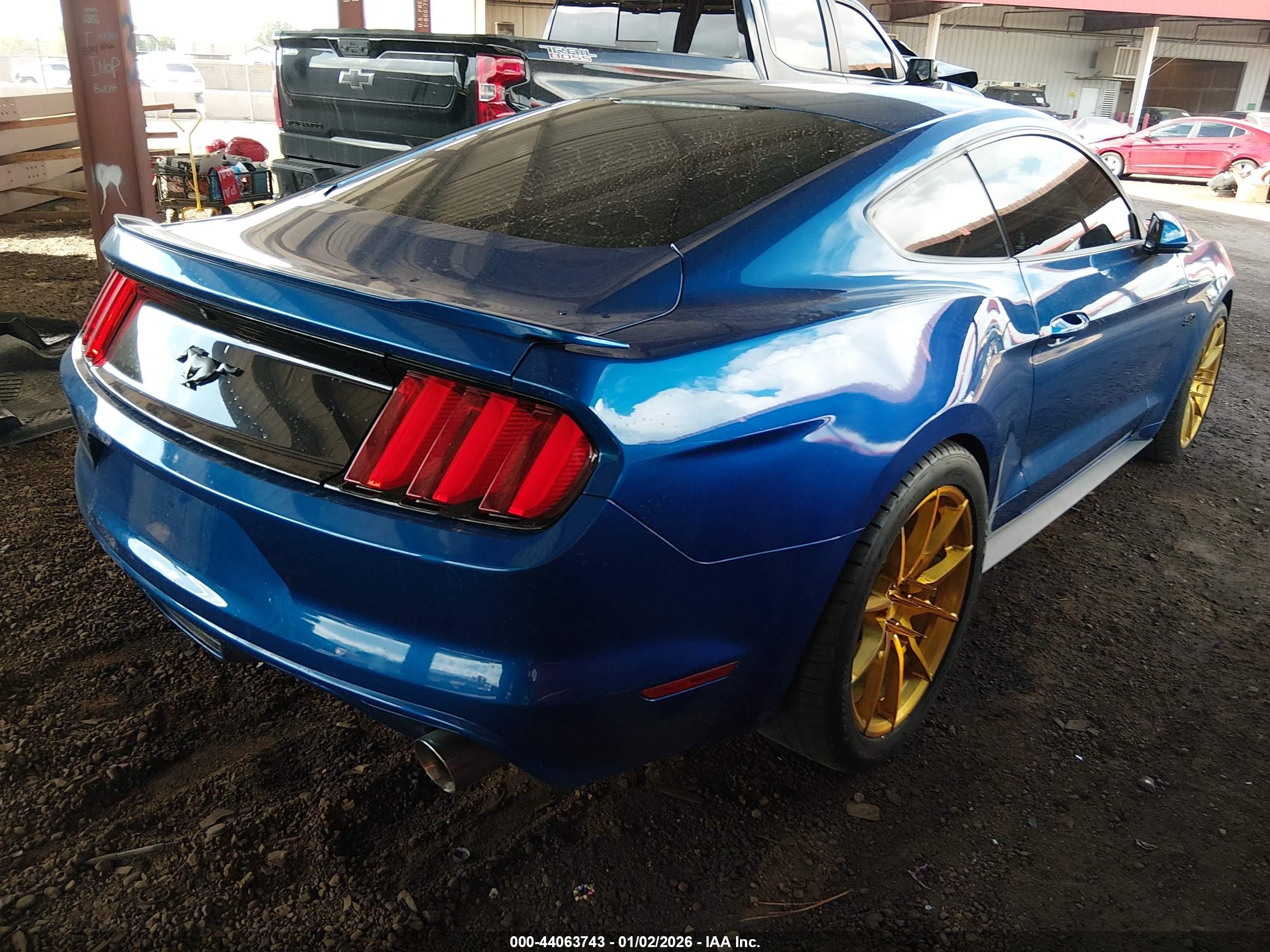 FORD MUSTANG image 4