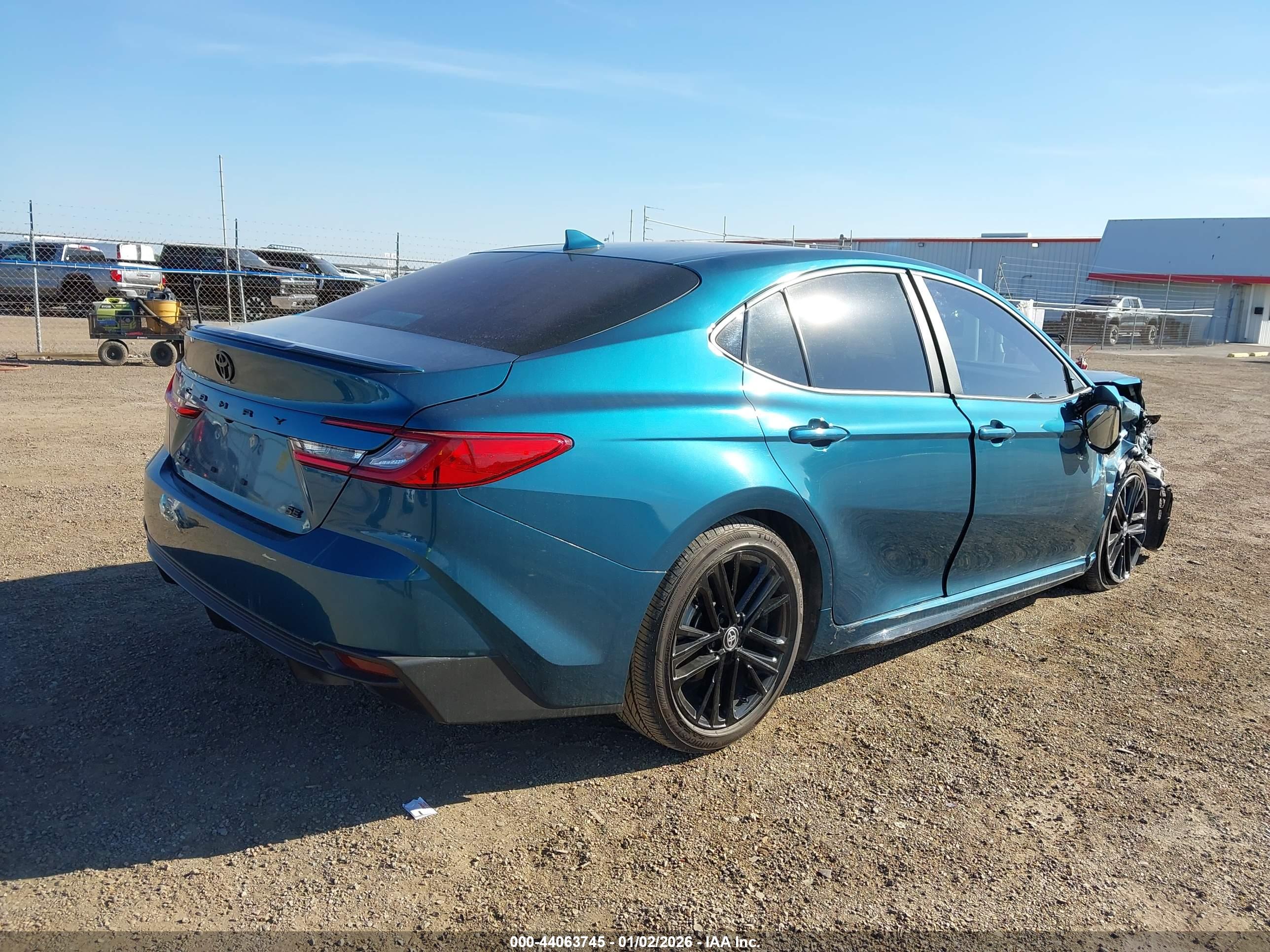 TOYOTA CAMRY image 4