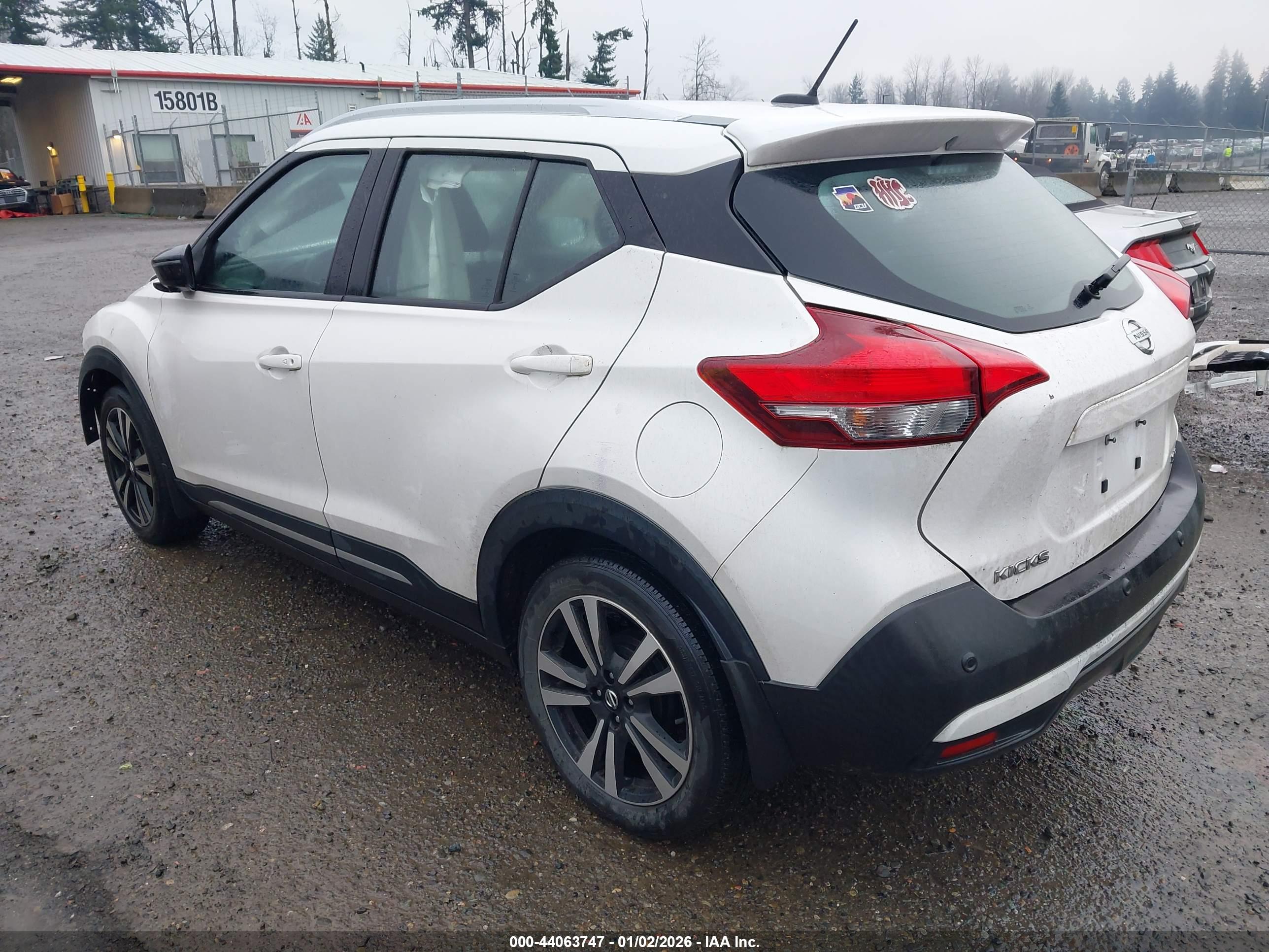 NISSAN KICKS image 3