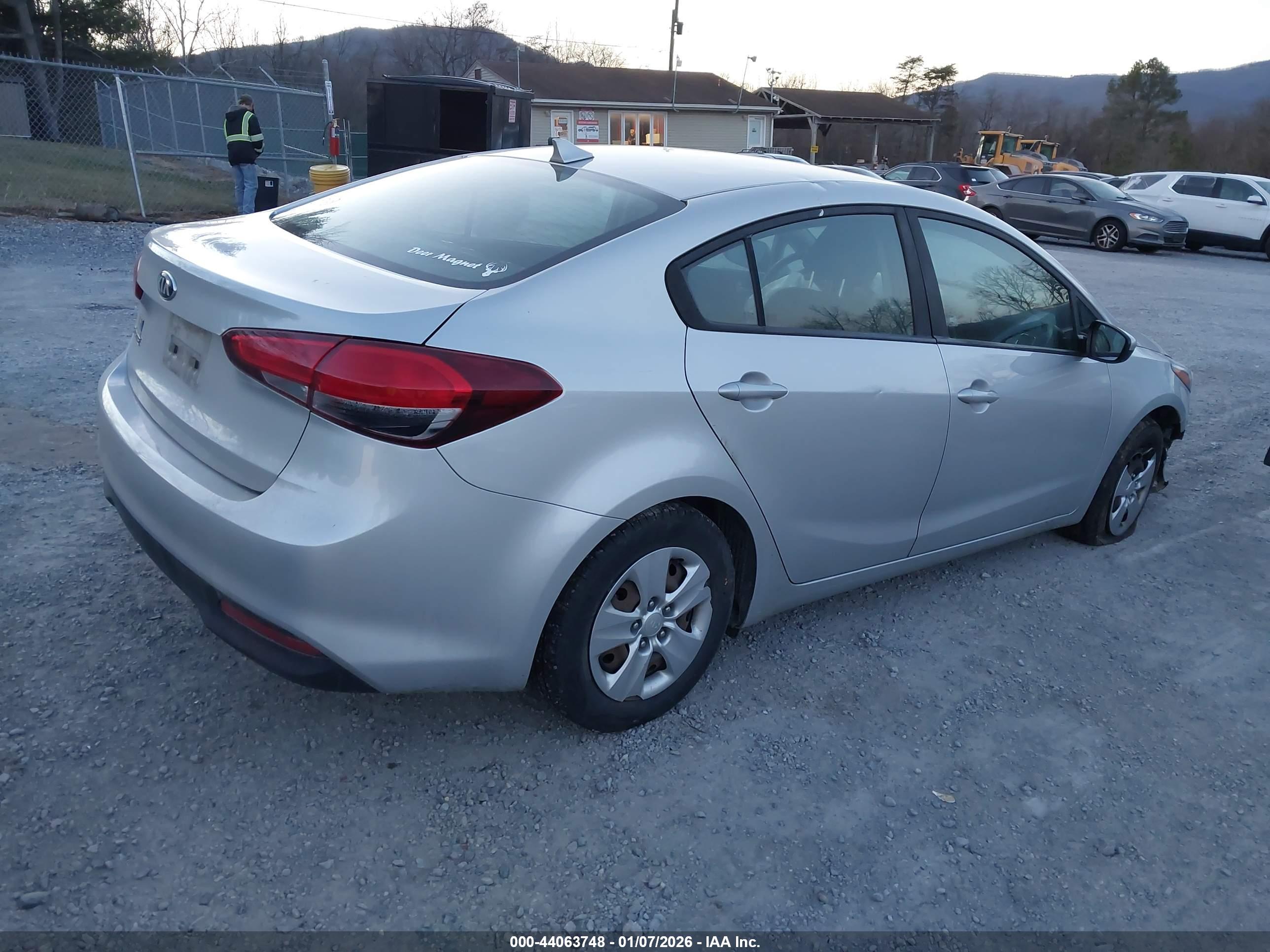 KIA FORTE image 4