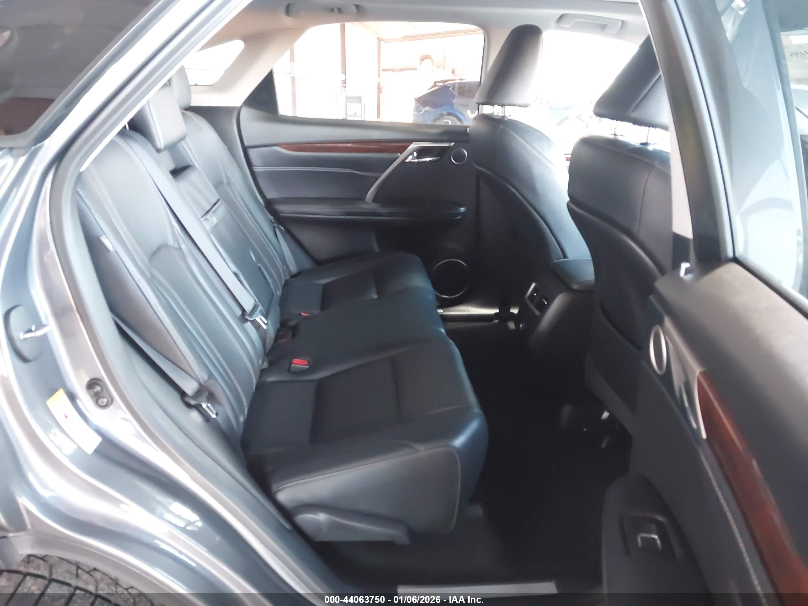 LEXUS RX image 8
