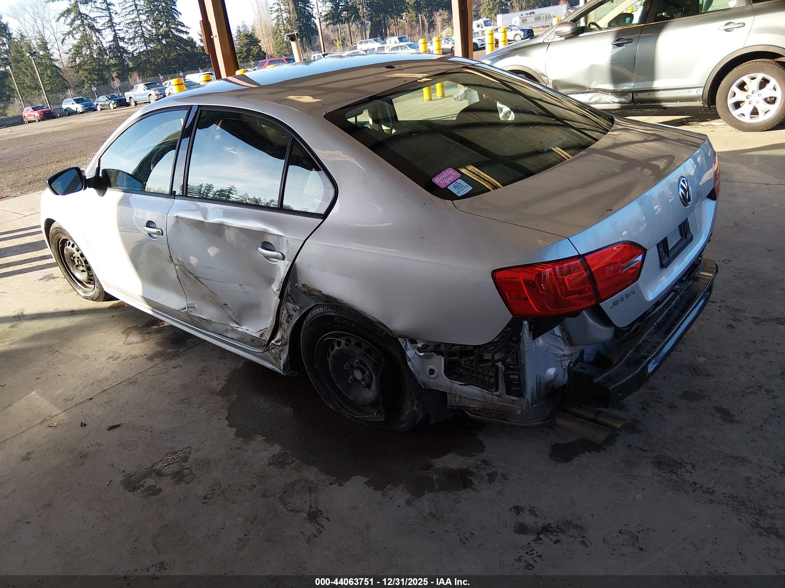 VOLKSWAGEN JETTA image 3