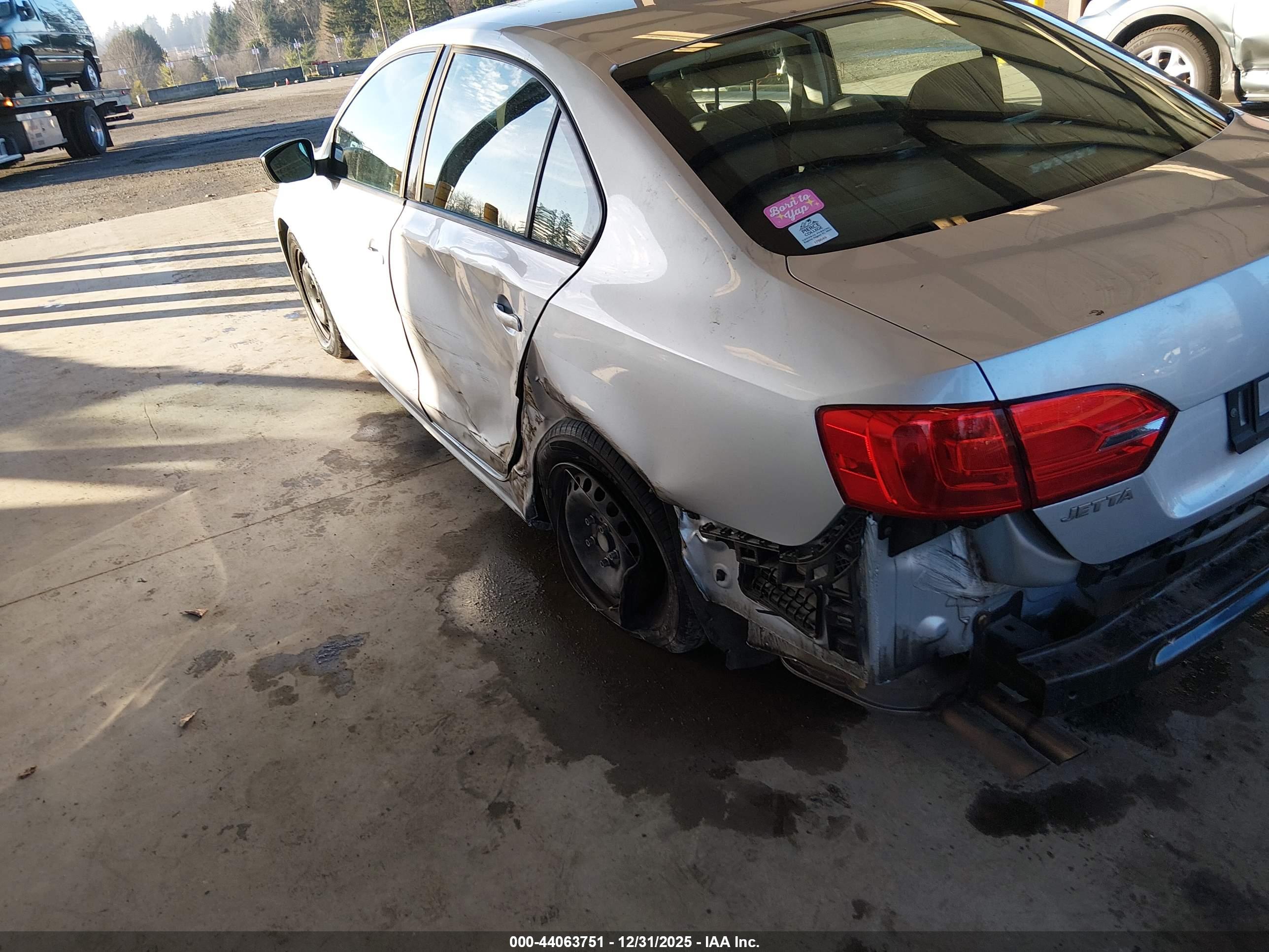 VOLKSWAGEN JETTA image 6