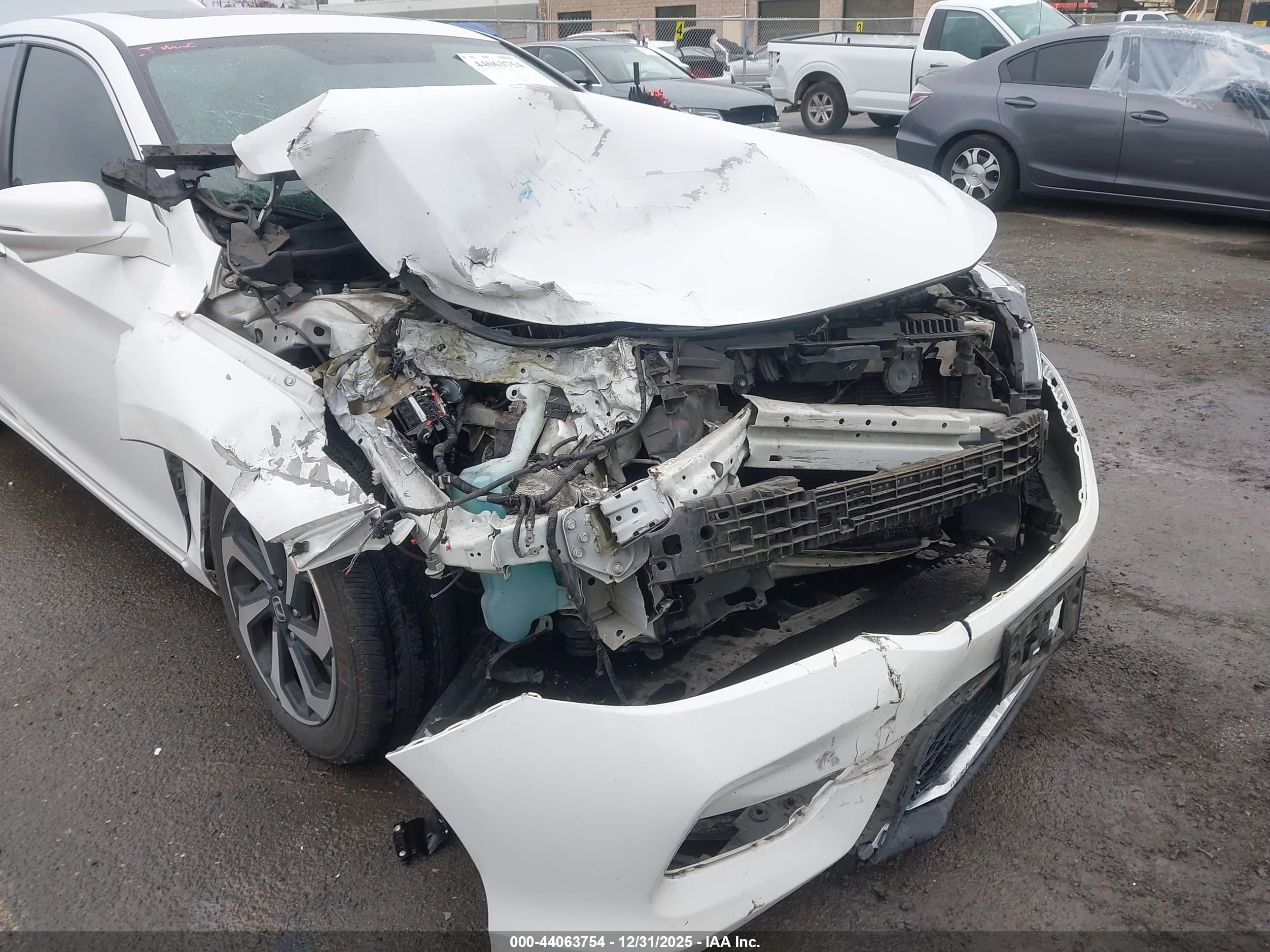 HONDA ACCORD image 6