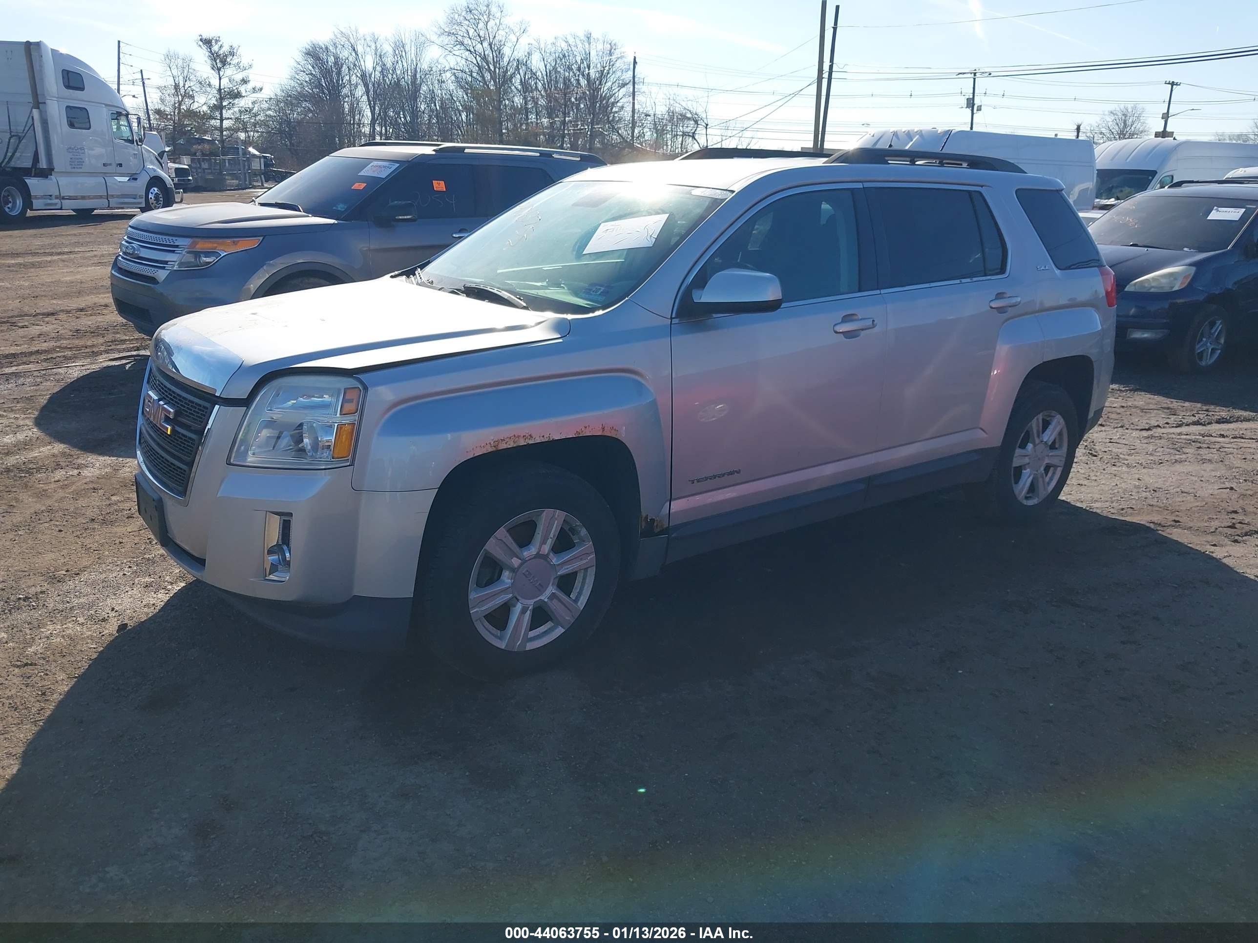 GMC TERRAIN image 2