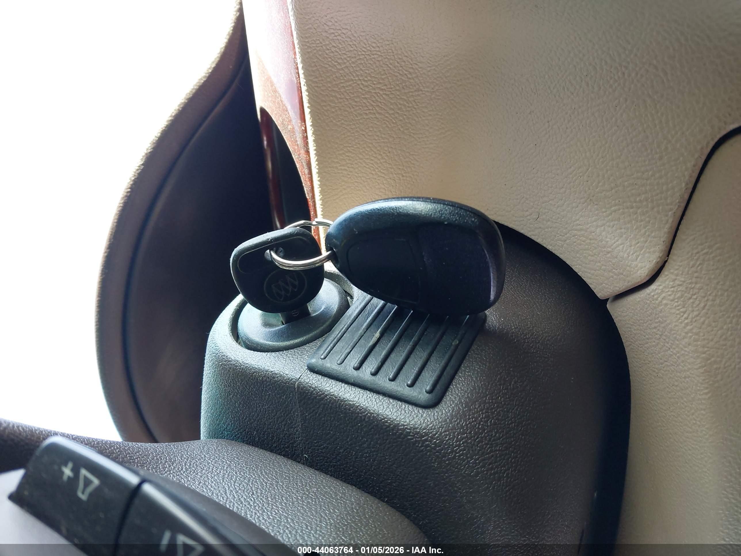 BUICK LUCERNE image 11