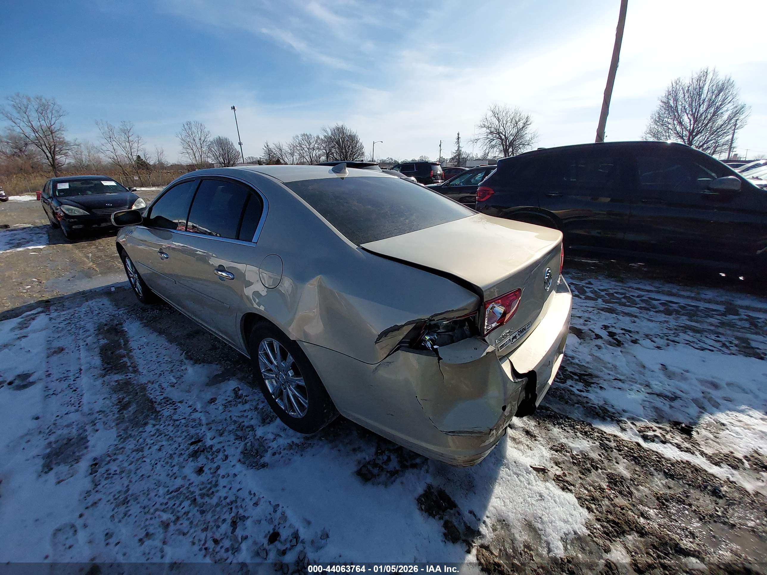 BUICK LUCERNE image 3