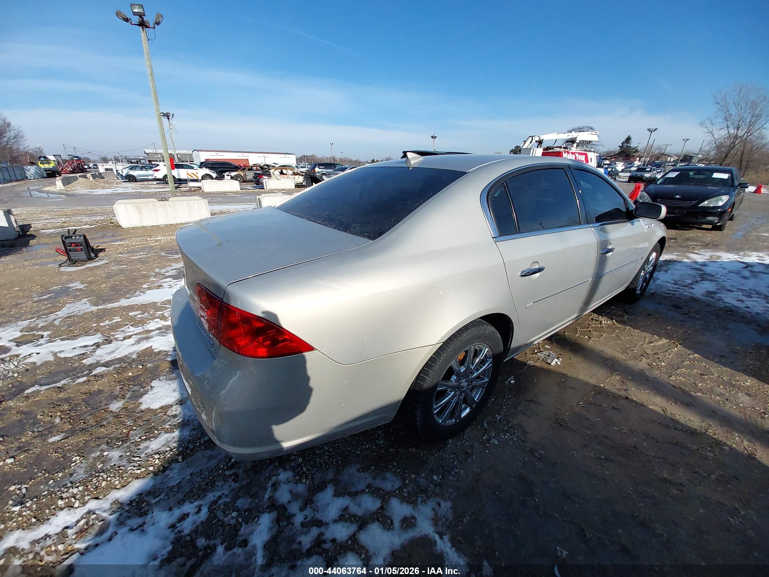 BUICK LUCERNE image 4