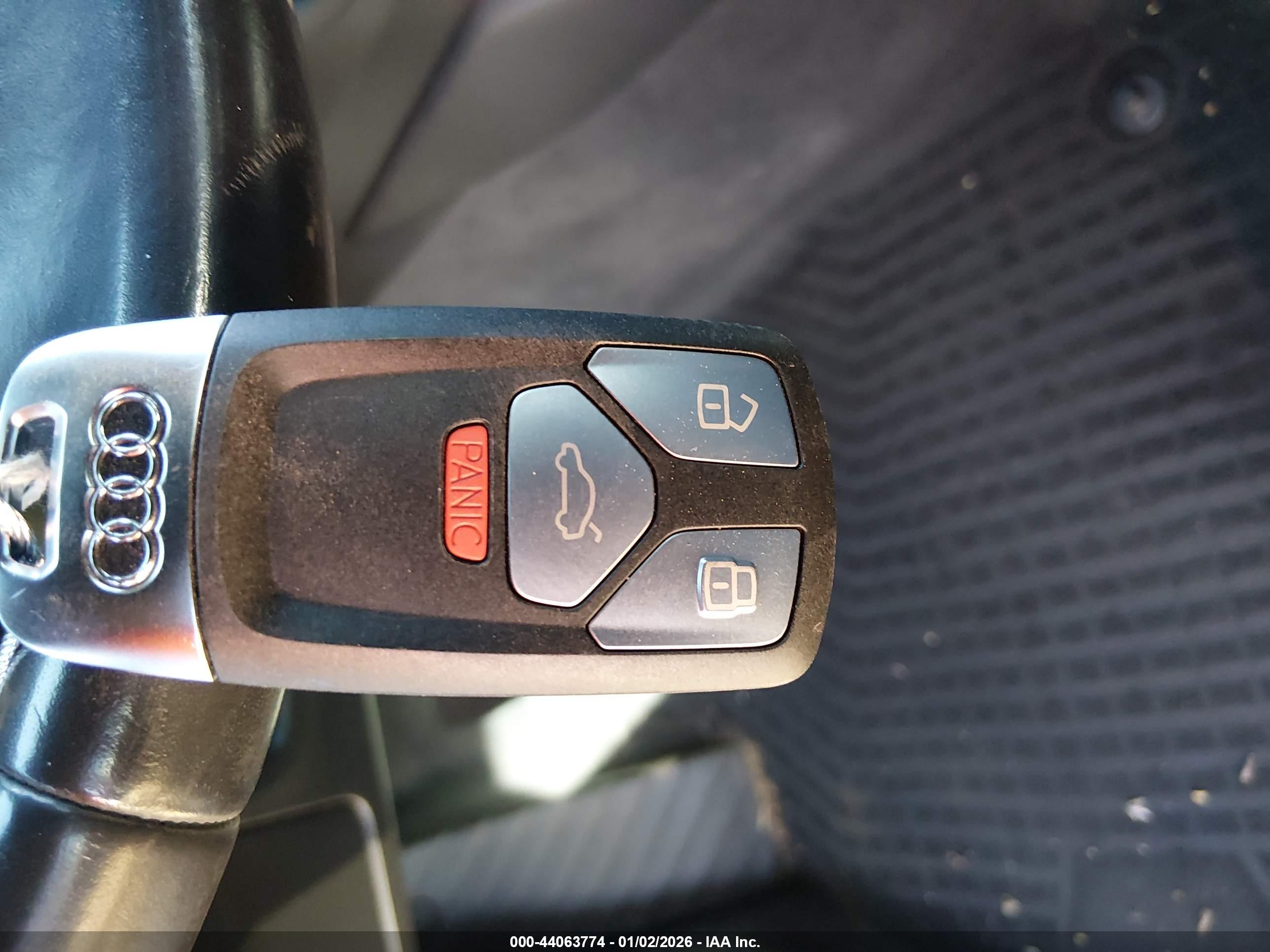AUDI A4 image 11
