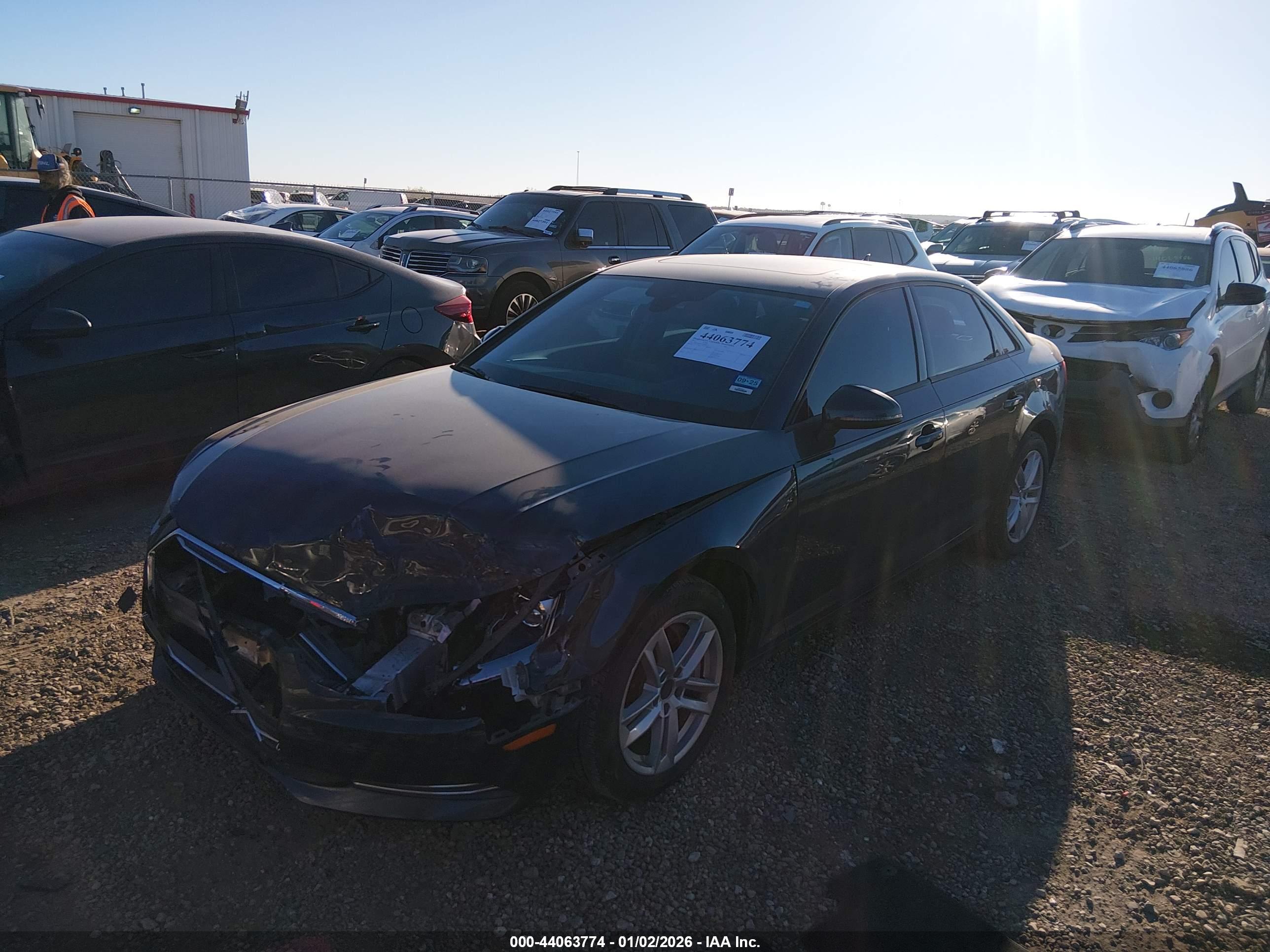 AUDI A4 image 2