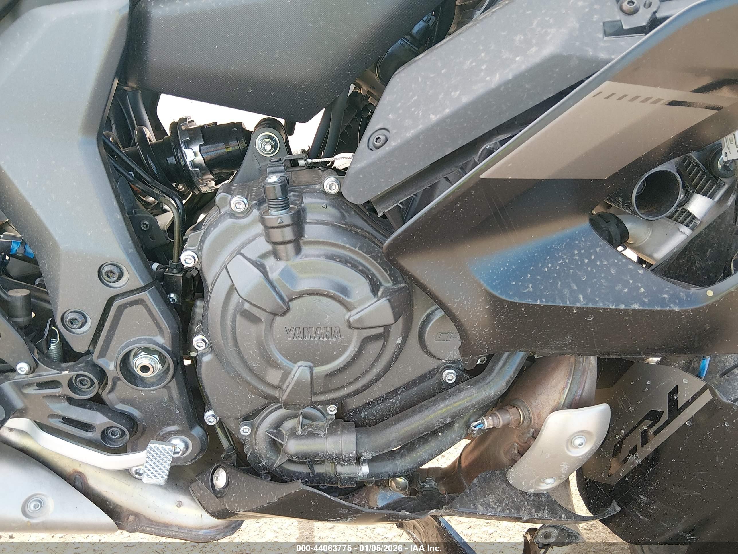 YAMAHA YZFR7 image 8