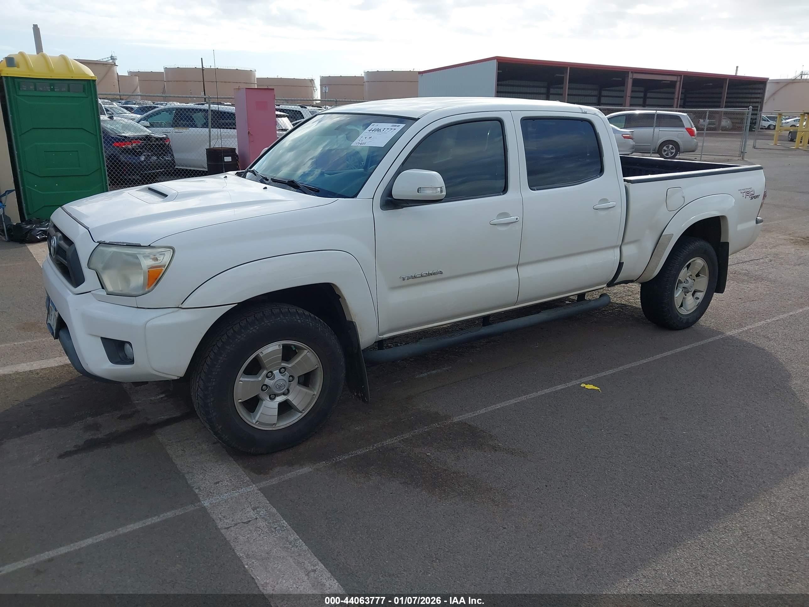 TOYOTA TACOMA image 2
