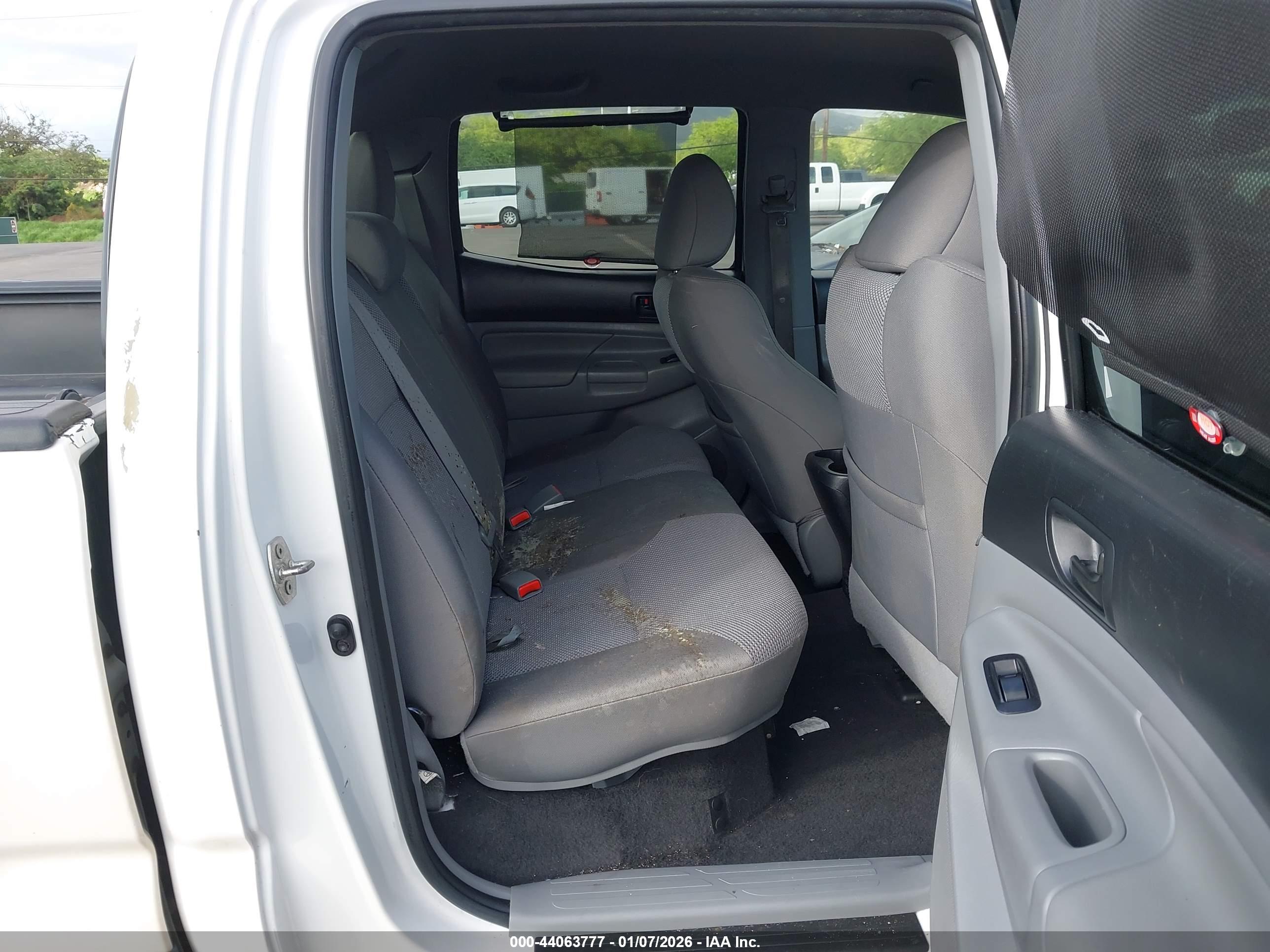TOYOTA TACOMA image 8