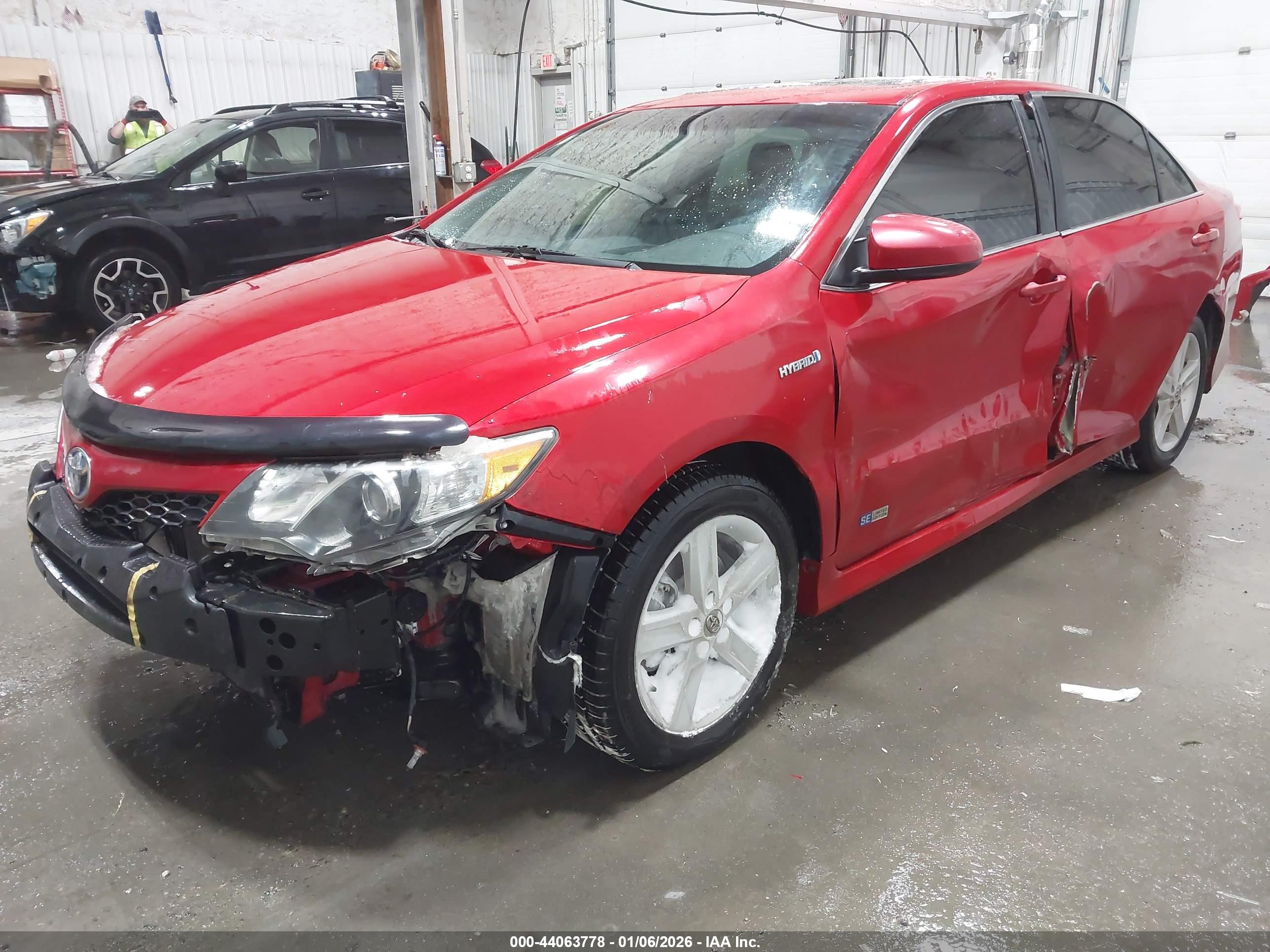 TOYOTA CAMRY image 2