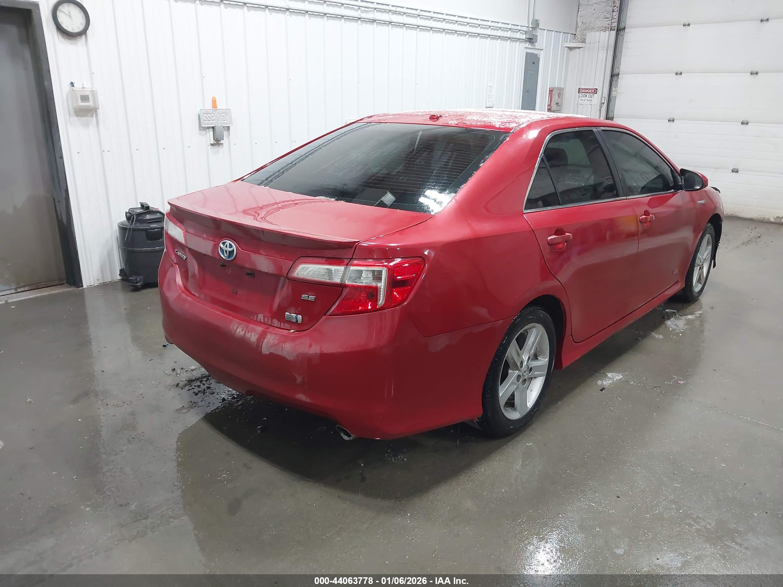 TOYOTA CAMRY image 4