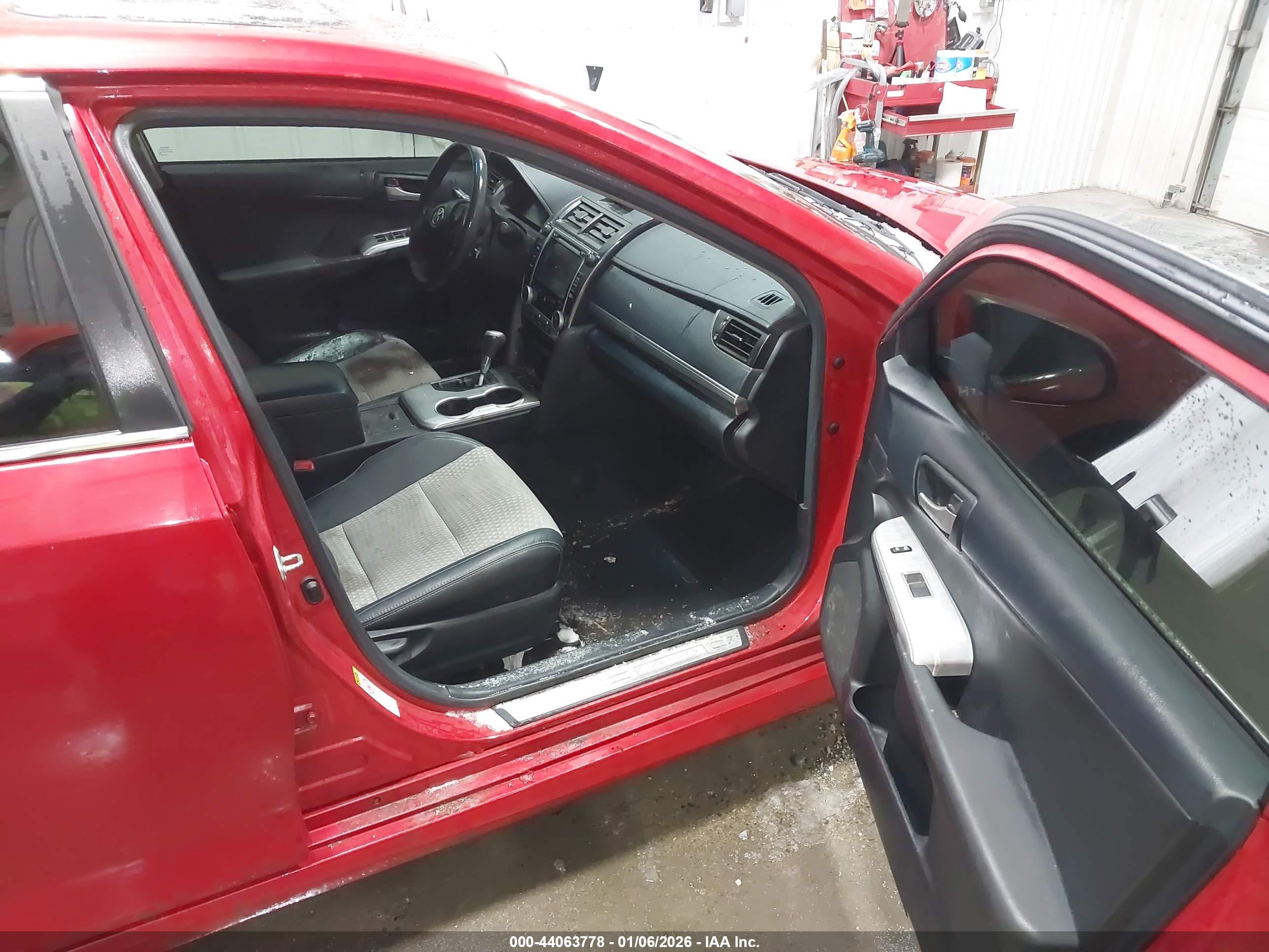 TOYOTA CAMRY image 5