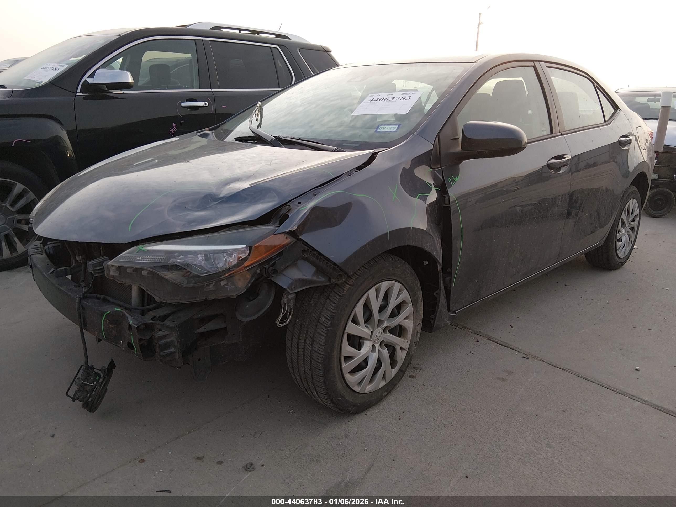 TOYOTA COROLLA image 2