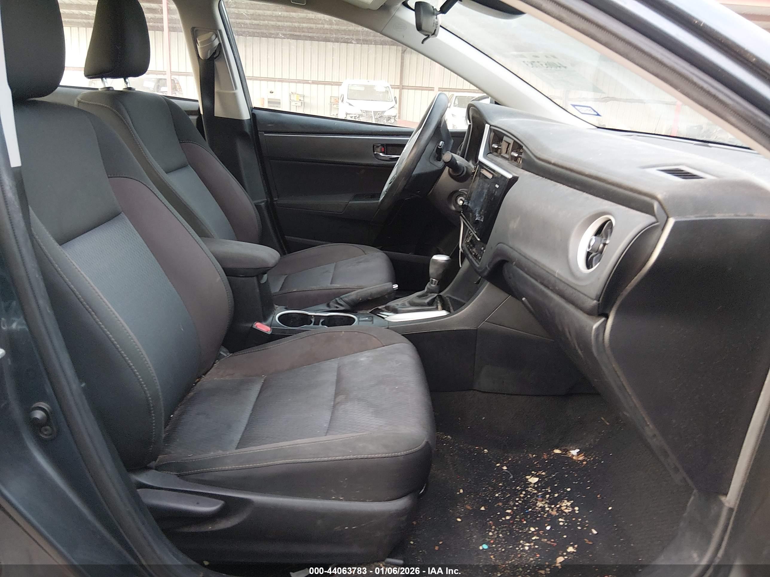 TOYOTA COROLLA image 5
