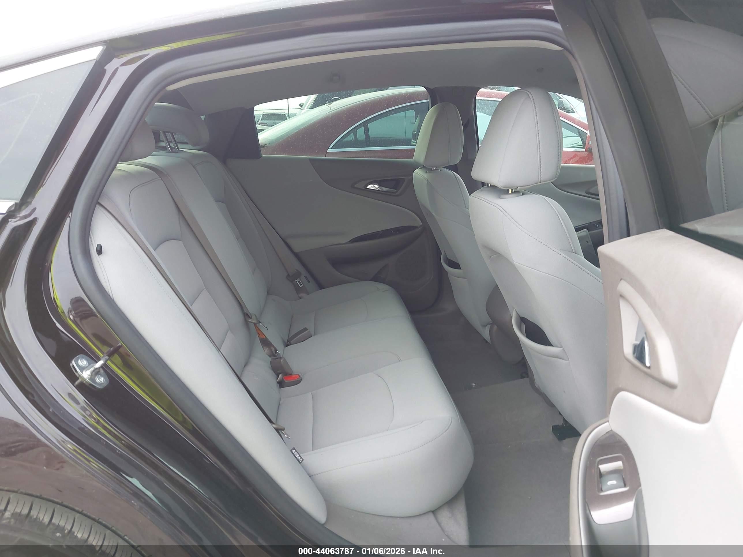 CHEVROLET MALIBU image 8