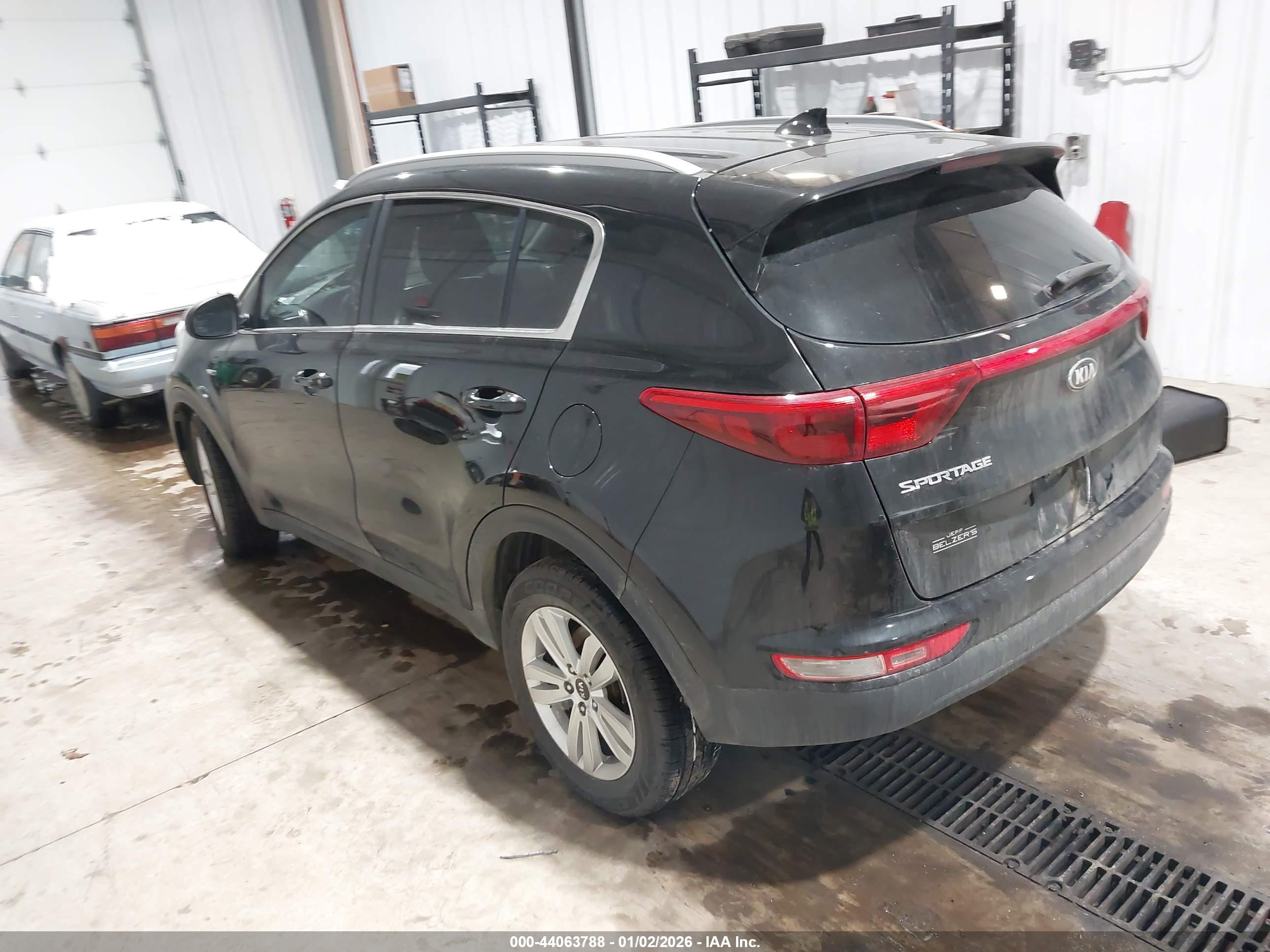 KIA SPORTAGE image 3